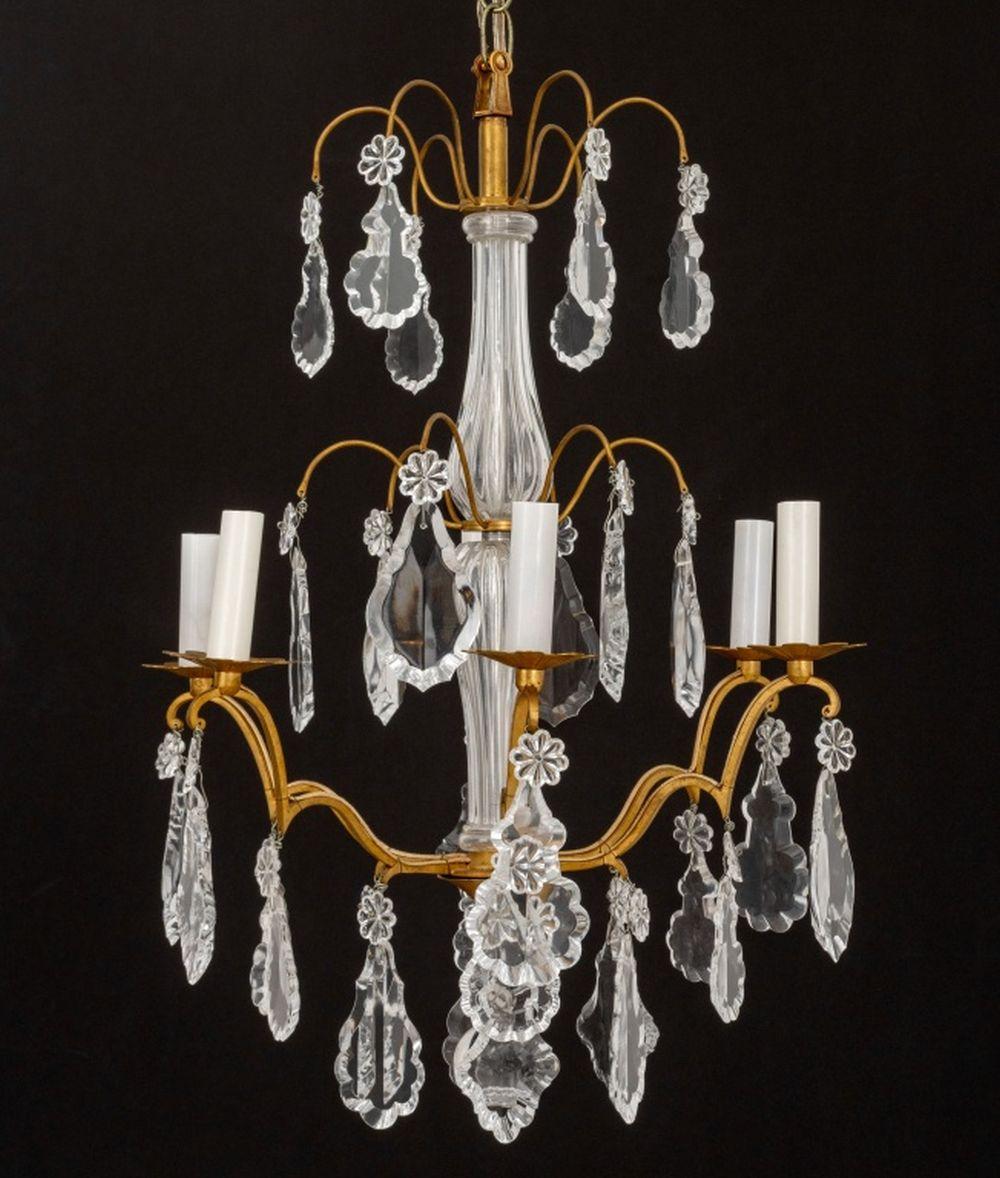Lustre italien à six lumières en métal doré et verre taillé en vente 2