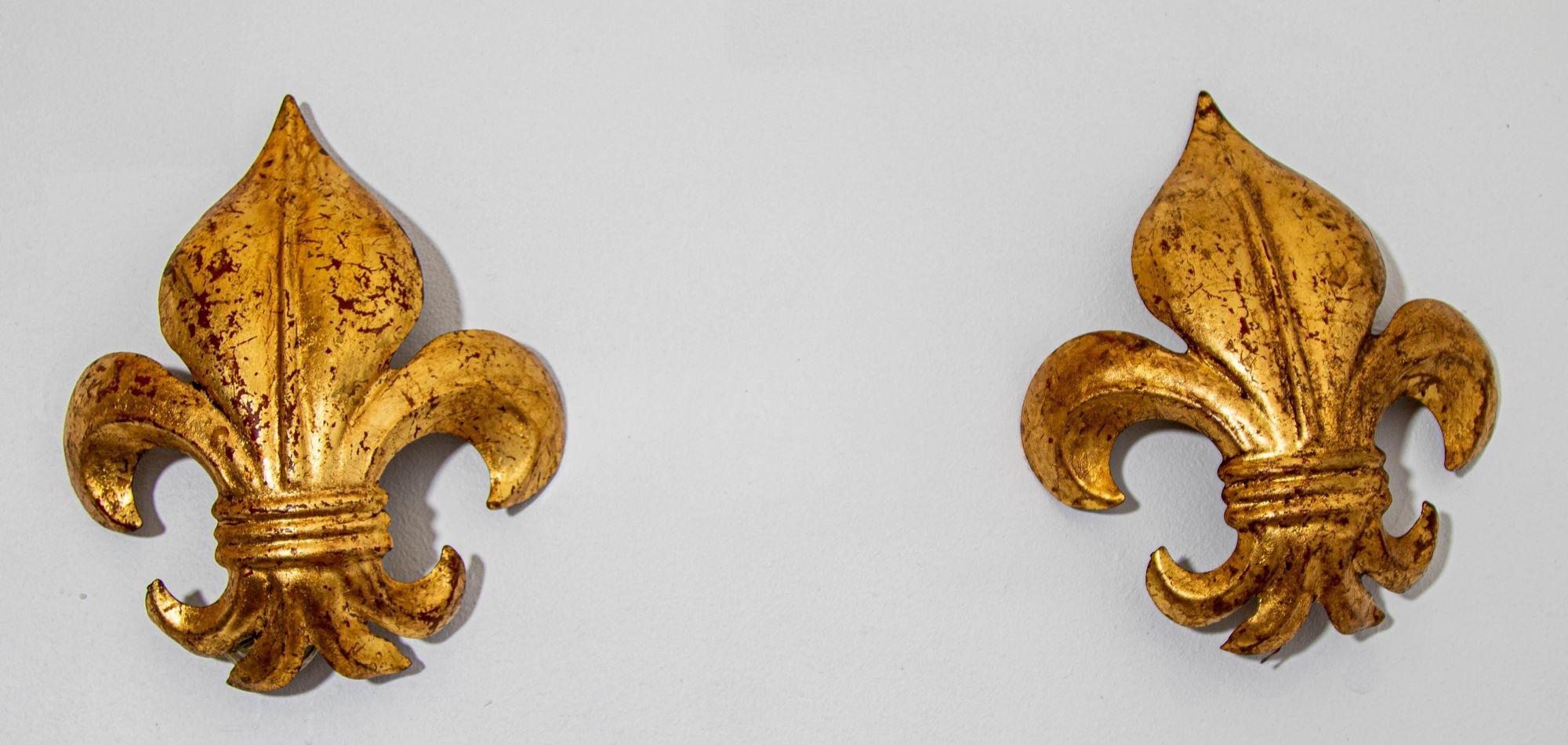 Italienische Fleur-De-Lys-Murano-Wandleuchter aus vergoldetem Metall von S. Salvadori, Paar, ca. 1960er Jahre im Angebot 6