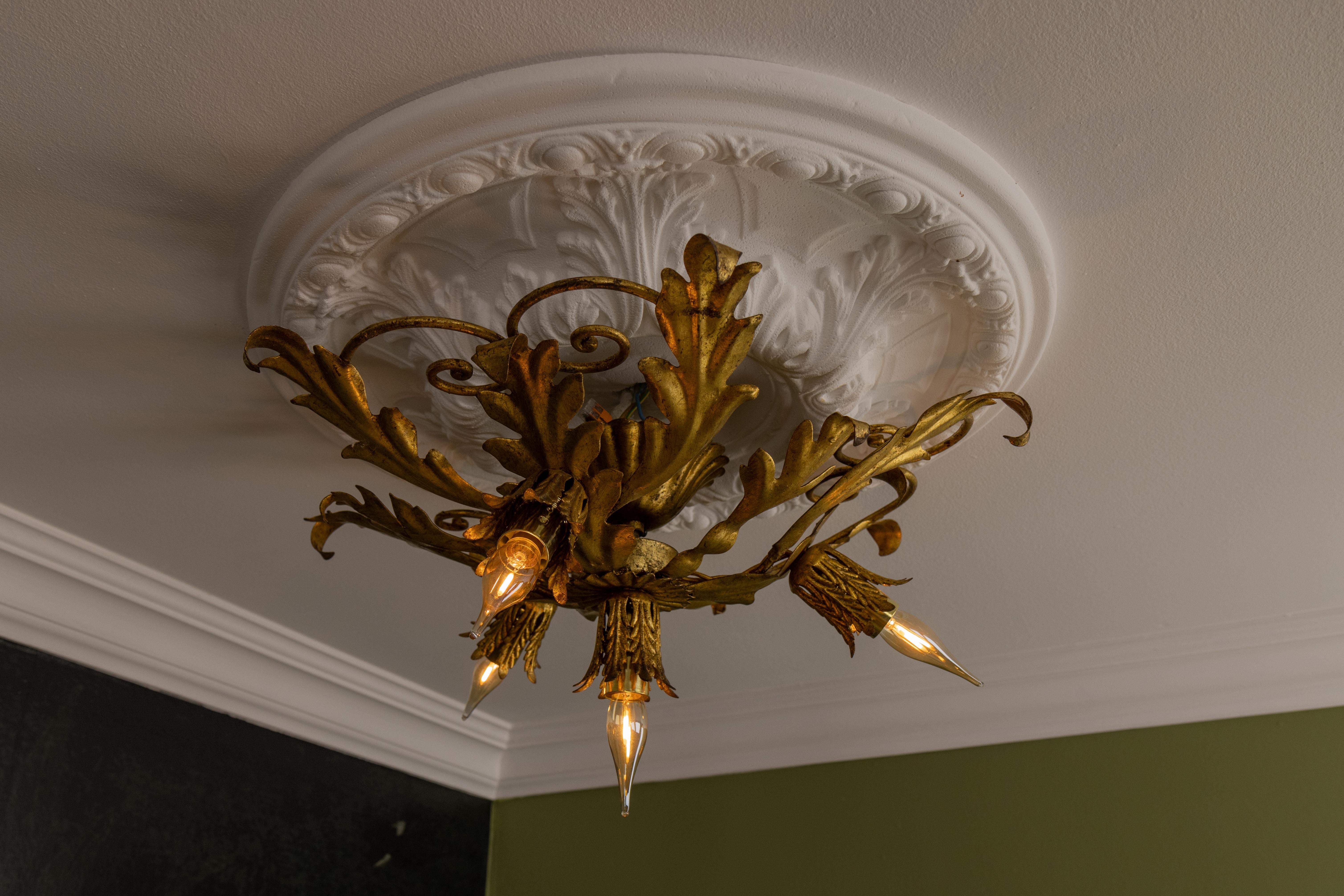 Lámpara de Techo Italiana de Metal Dorado Foliado, Hollywood Regency, Años 70 en Bueno estado para la venta en Barntrup, DE