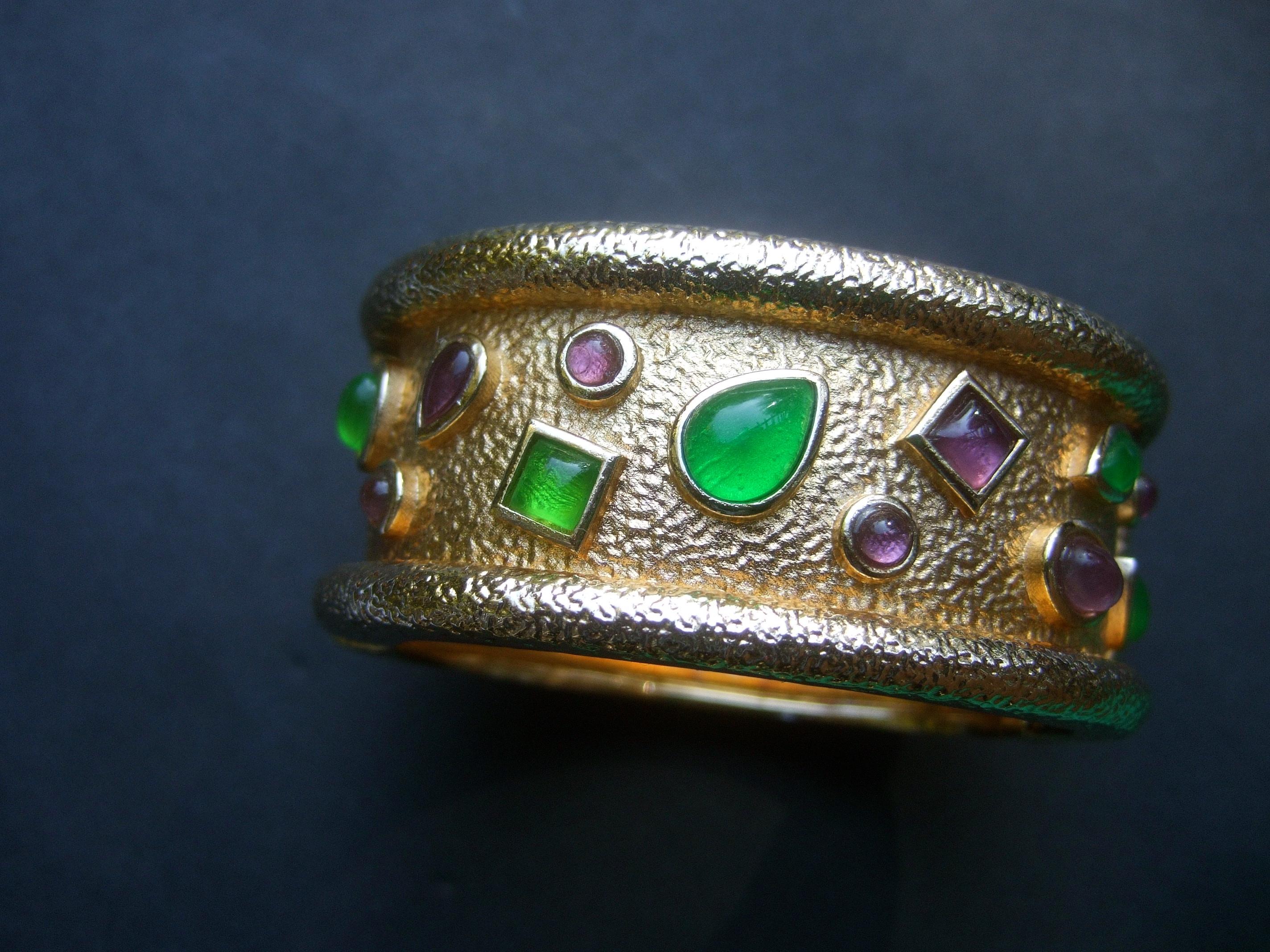 Italian Gilt Metal Jeweled Poured Glass Wide Hinged Cuff Bracelet c 1980s For Sale 7