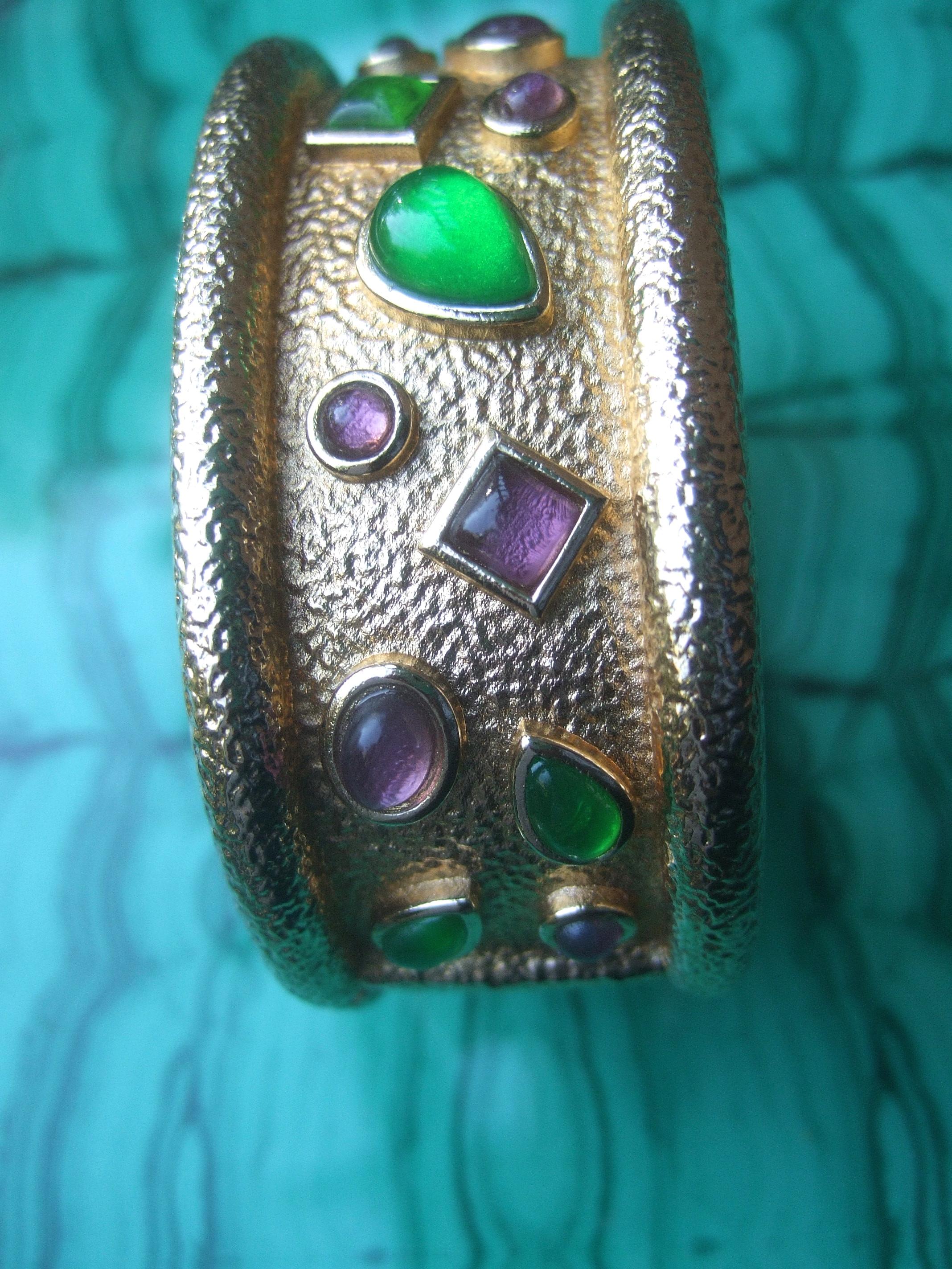 Italian Gilt Metal Jeweled Poured Glass Wide Hinged Cuff Bracelet c 1980s For Sale 8