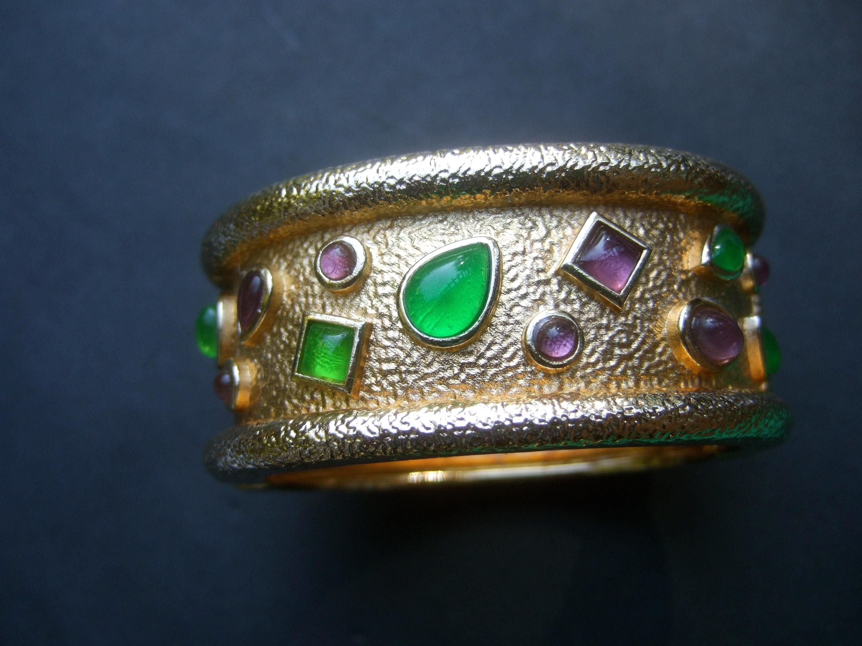 Italian Gilt Metal Jeweled Poured Glass Wide Hinged Cuff Bracelet c 1980s For Sale 16