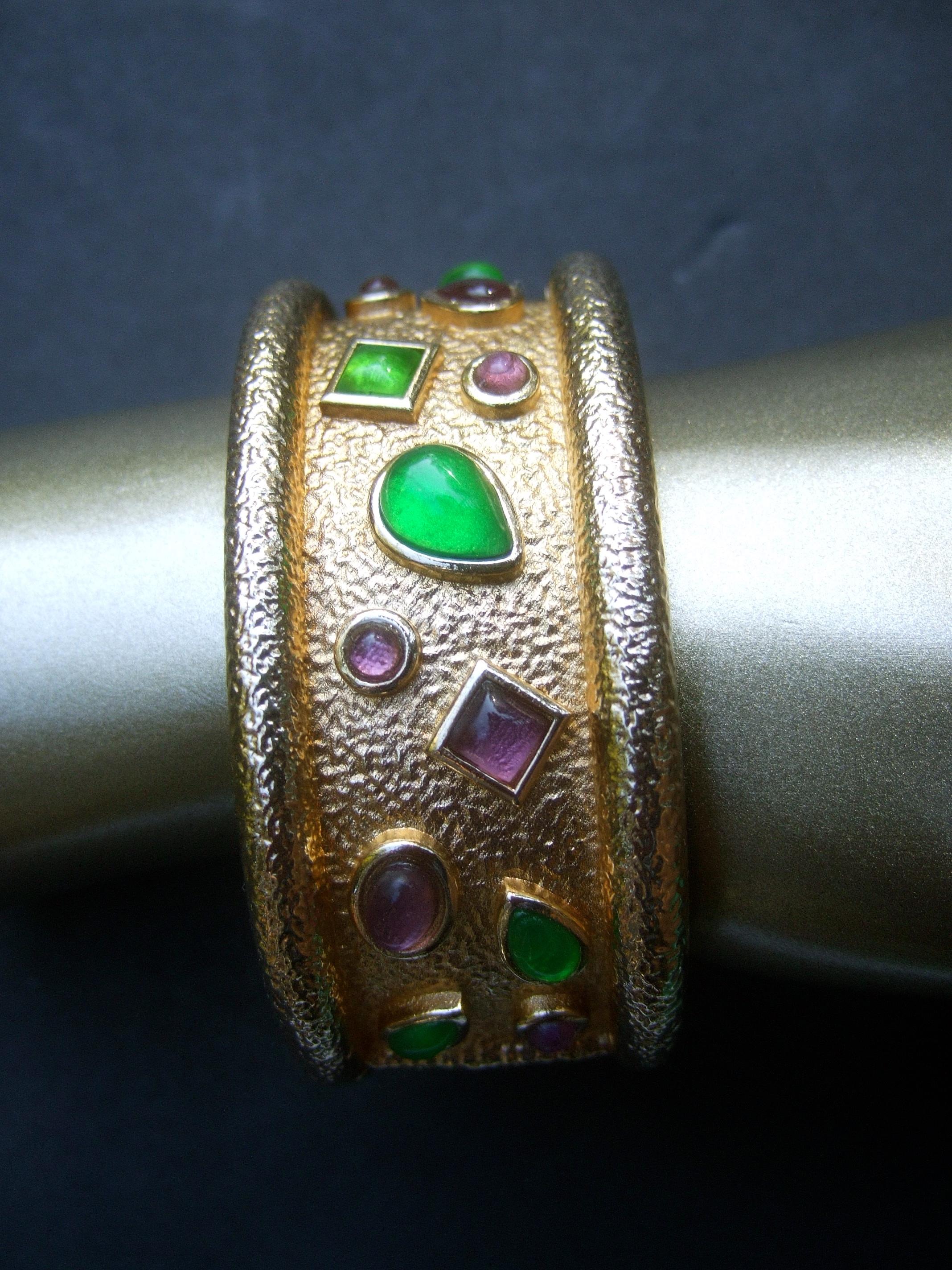 Italian Gilt Metal Jeweled Poured Glass Wide Hinged Cuff Bracelet c 1980s For Sale 3