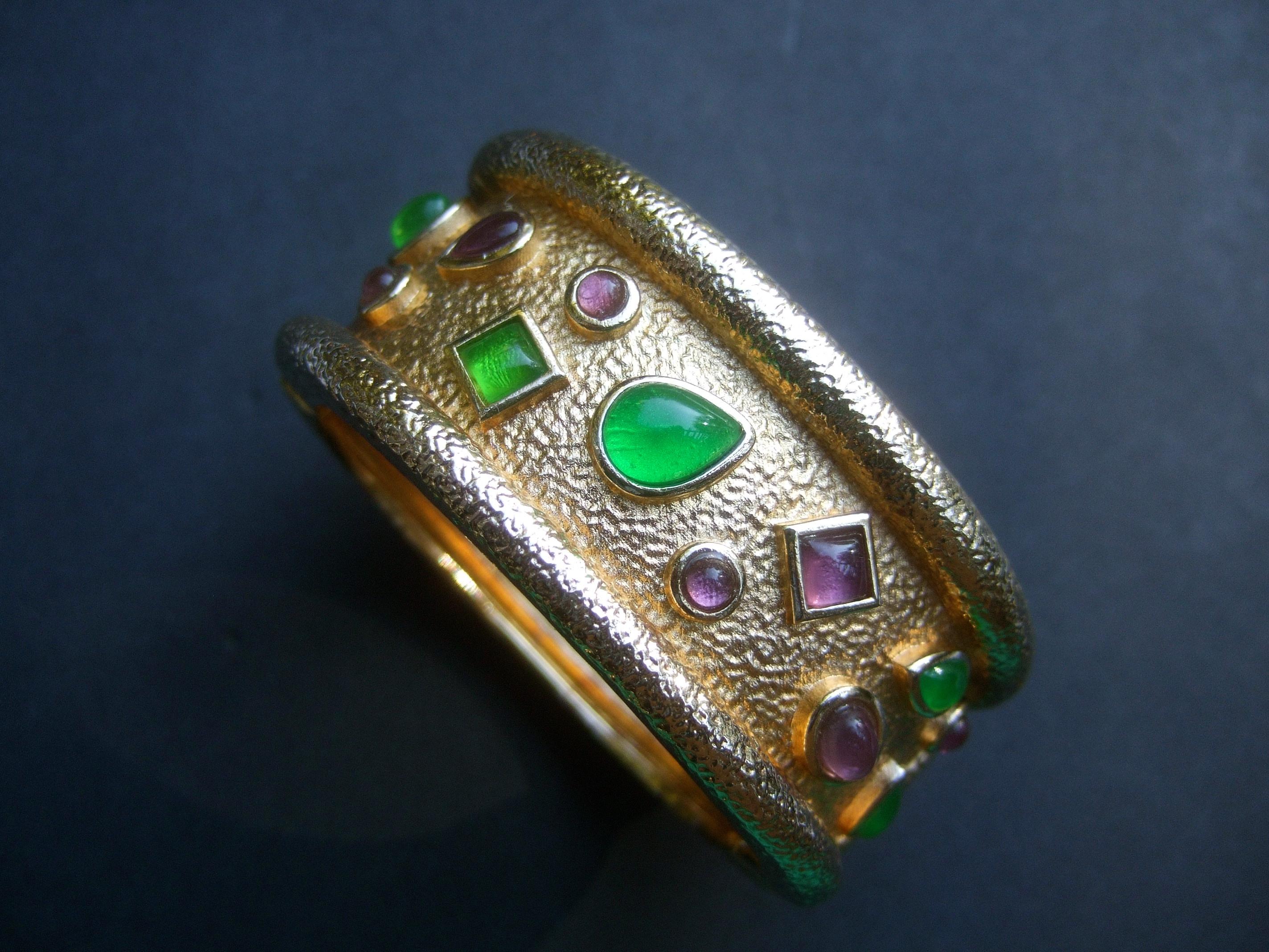 Italian Gilt Metal Jeweled Poured Glass Wide Hinged Cuff Bracelet c 1980s For Sale 4