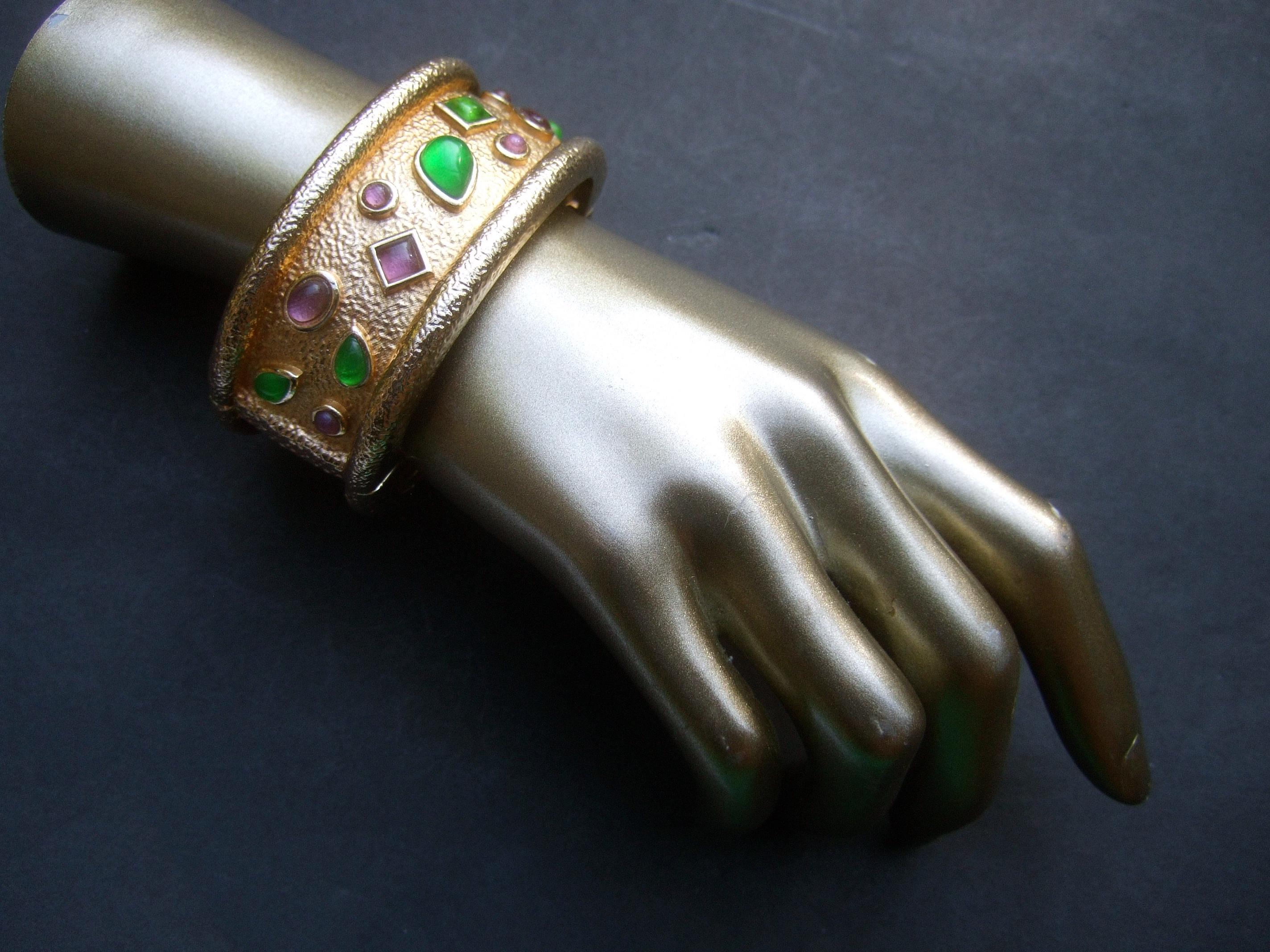 Italian Gilt Metal Jeweled Poured Glass Wide Hinged Cuff Bracelet c 1980s For Sale 5