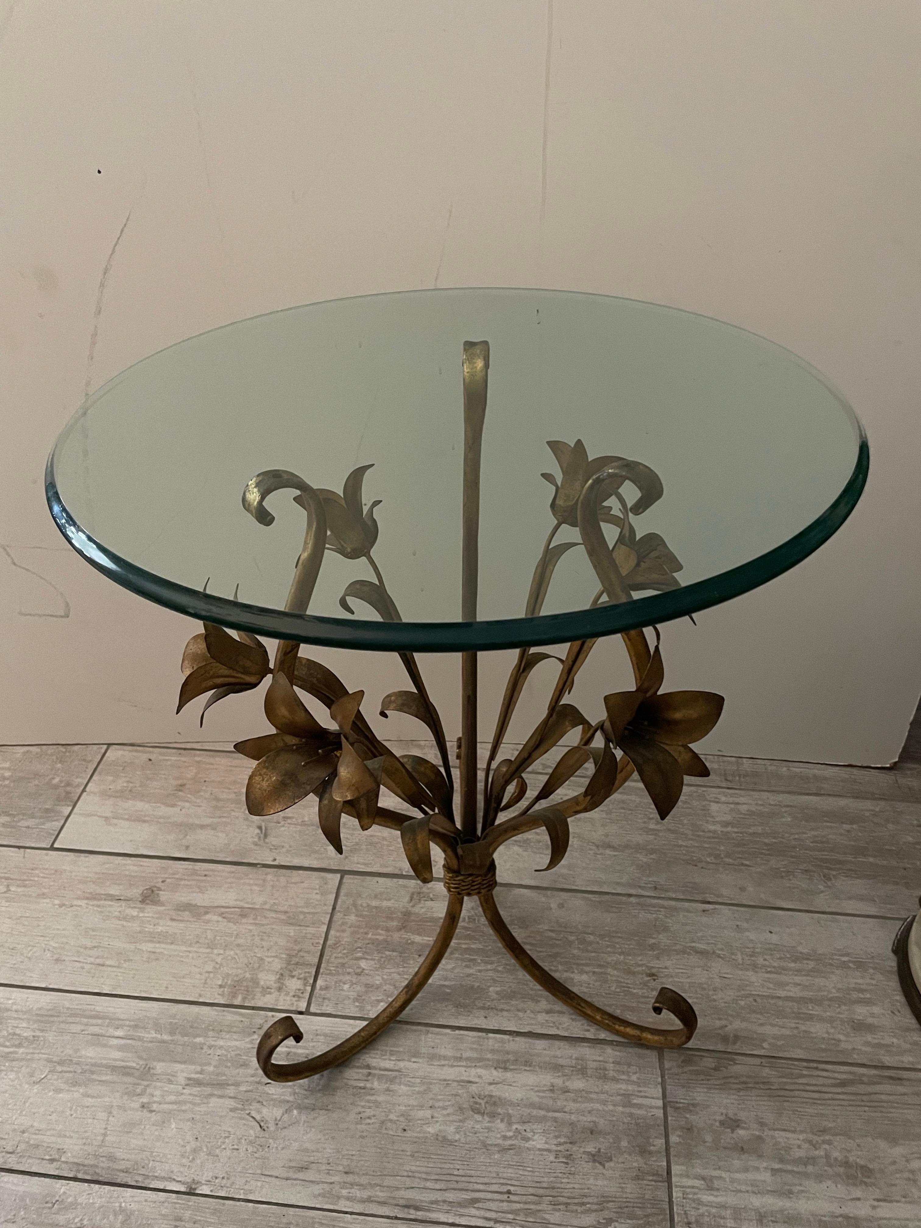 Italian Gilt Metal Lily Side Table For Sale 5