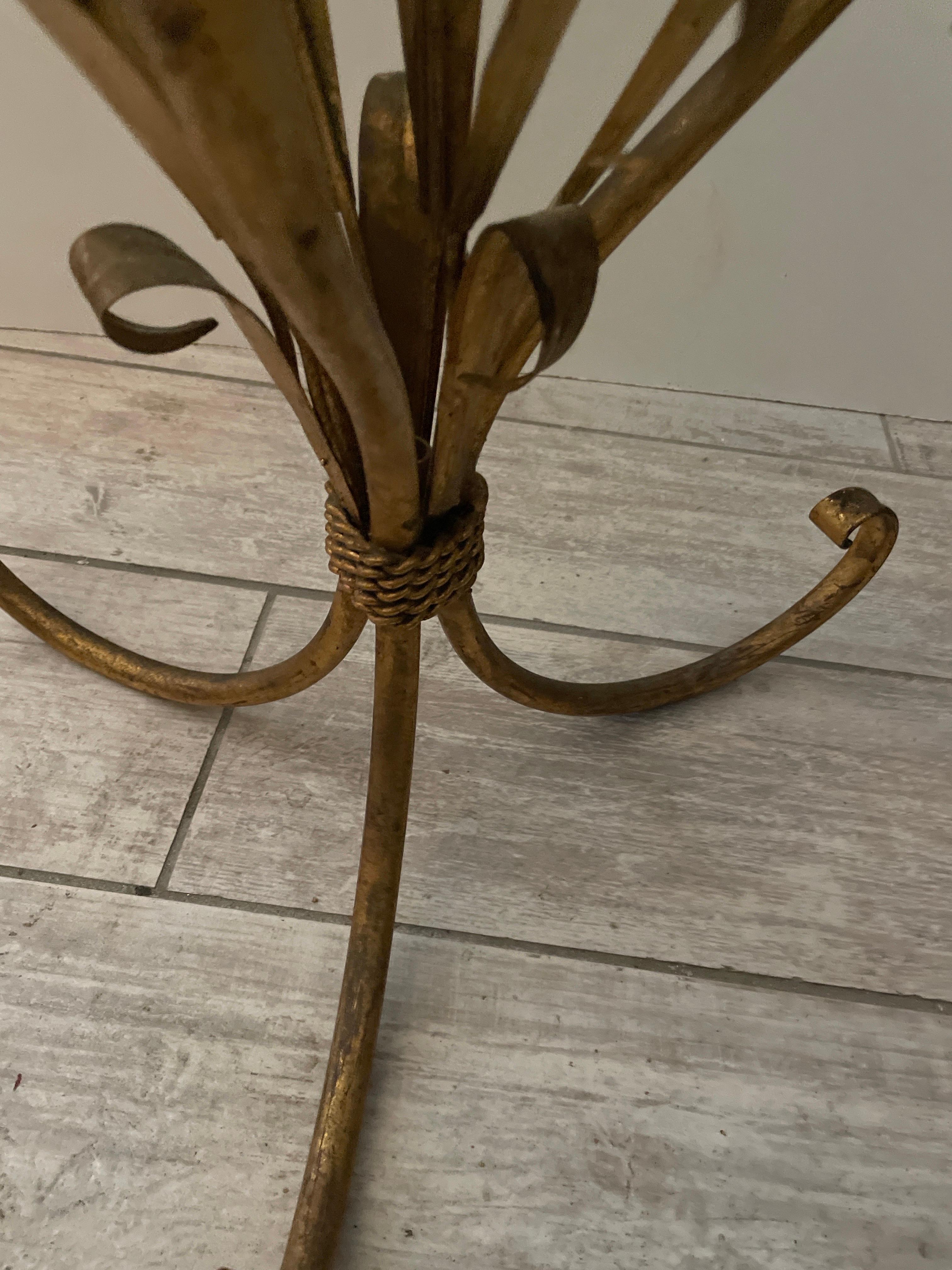 Italian Gilt Metal Lily Side Table In Good Condition For Sale In West Palm Beach, FL