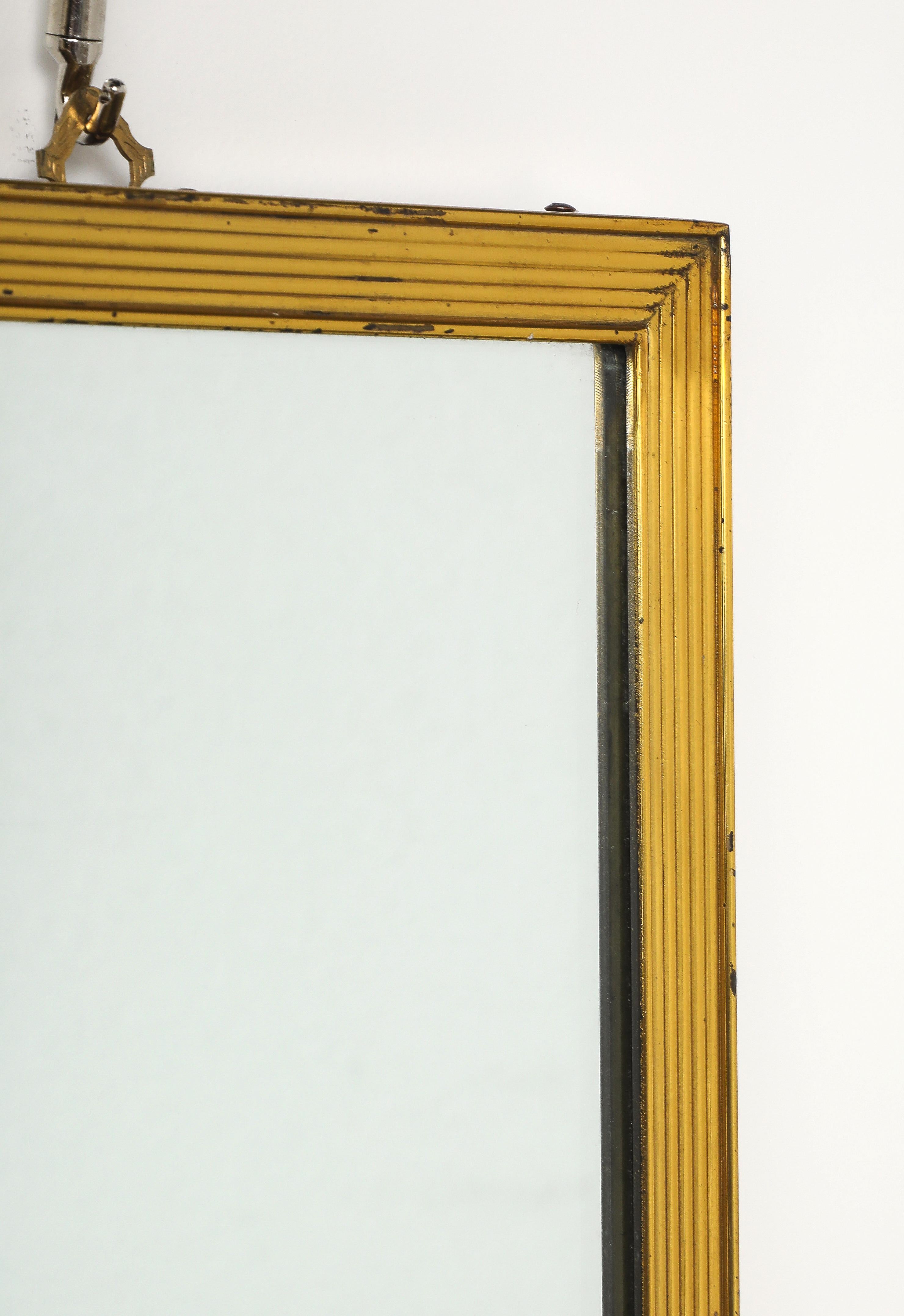 Specchio italiano a coste in metallo dorato, circa 1970 in vendita 6