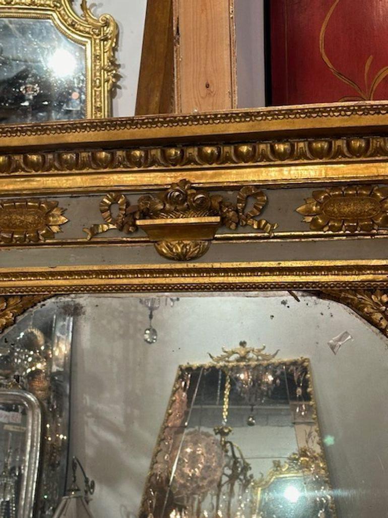 Italienischer vergoldeter Spiegel aus Rom (18. Jahrhundert und früher) im Angebot