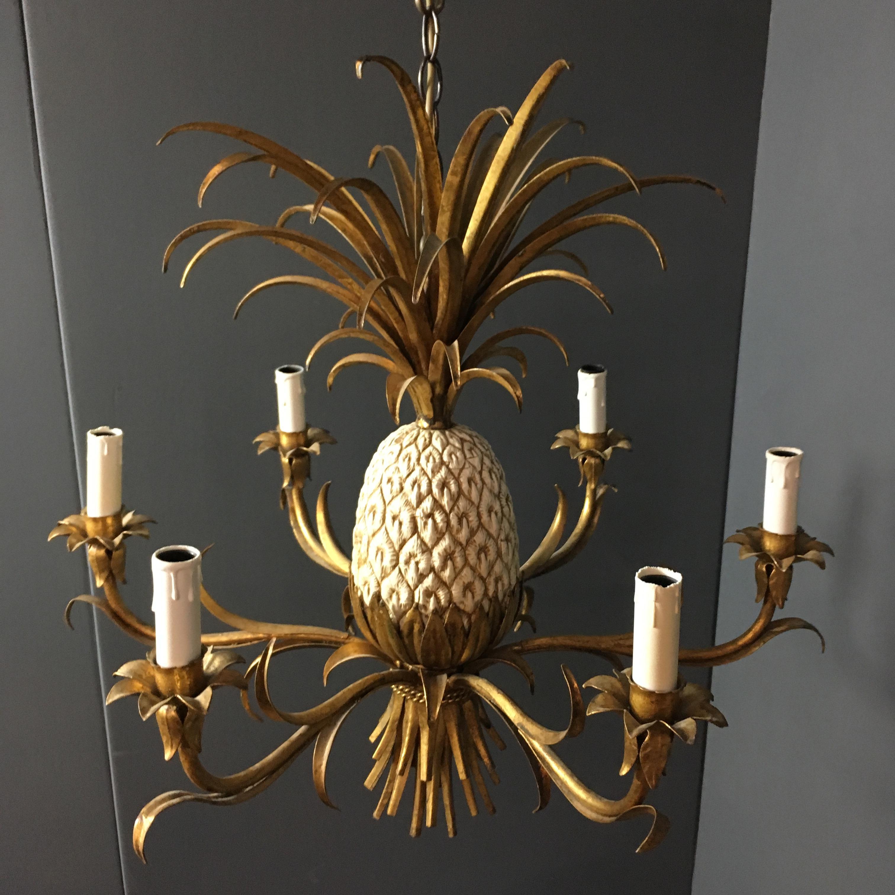 Italian Gilt Pineapple Tole Chandelier, circa 1950s 4