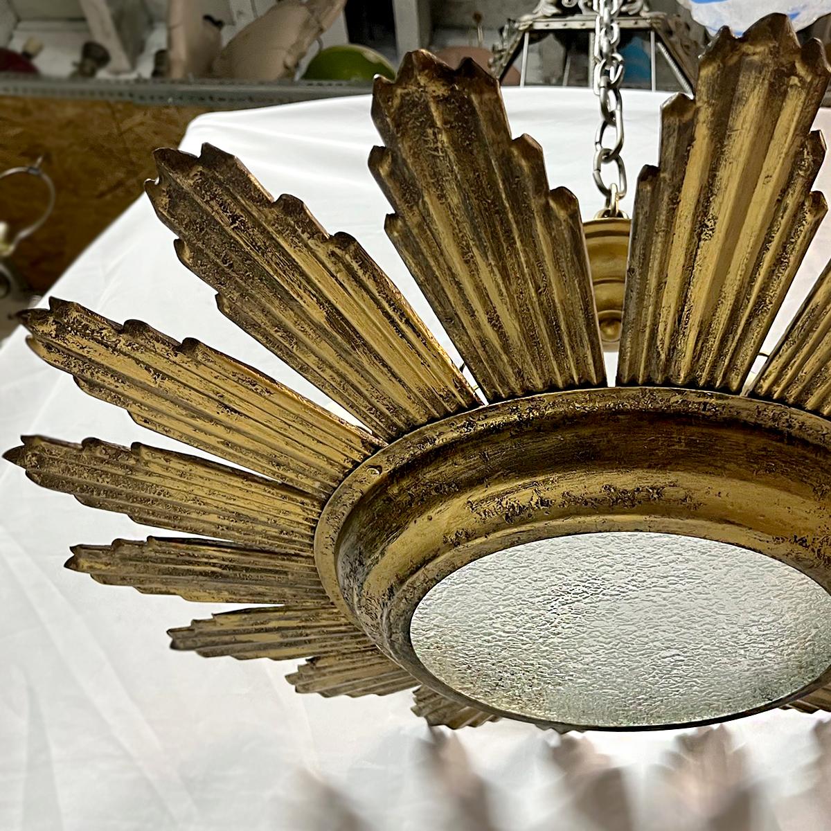 Italienische vergoldete Sonnenschliff-Leuchte im Angebot 4