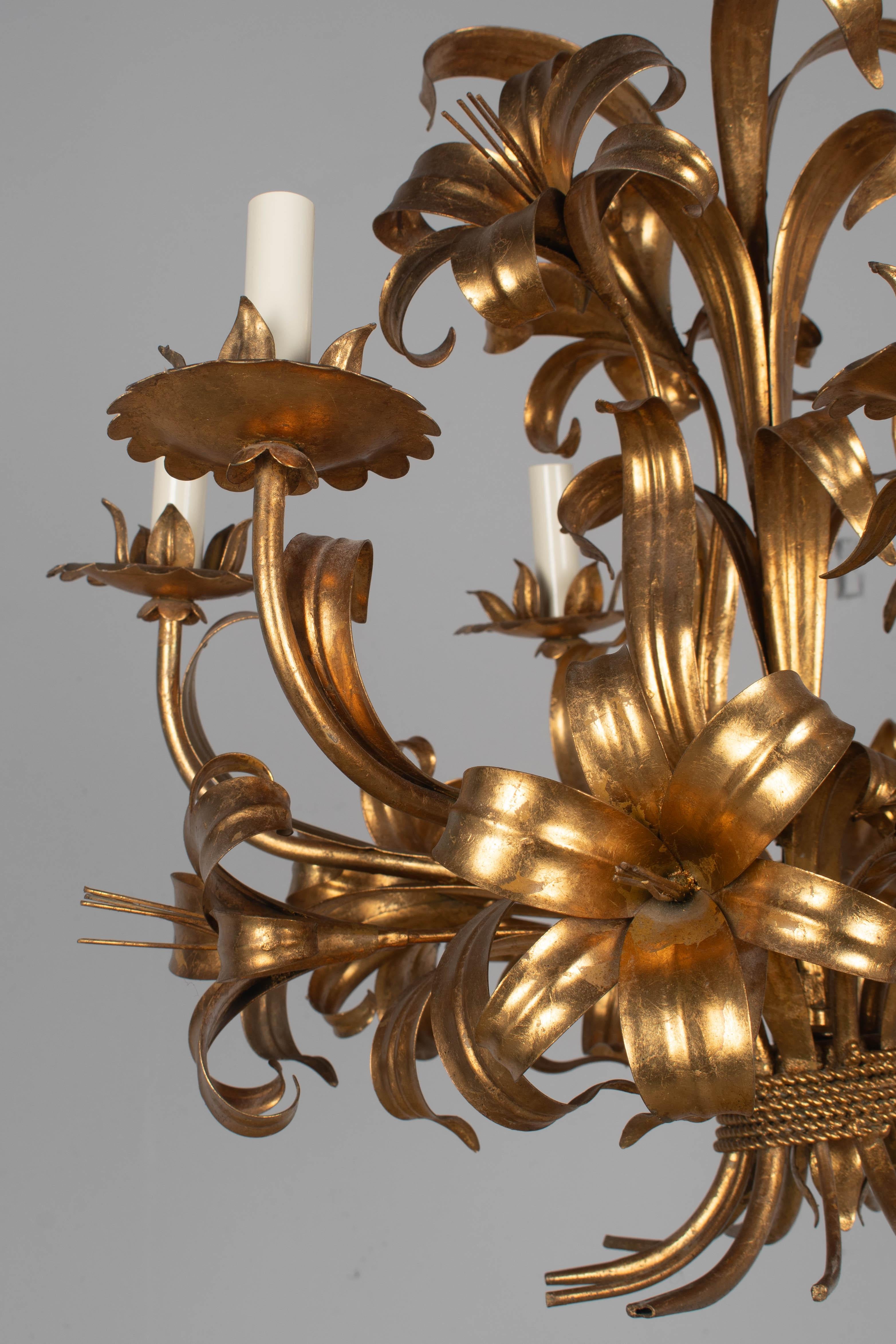 Italian Gilt Tôle Chandelier in vendita 6