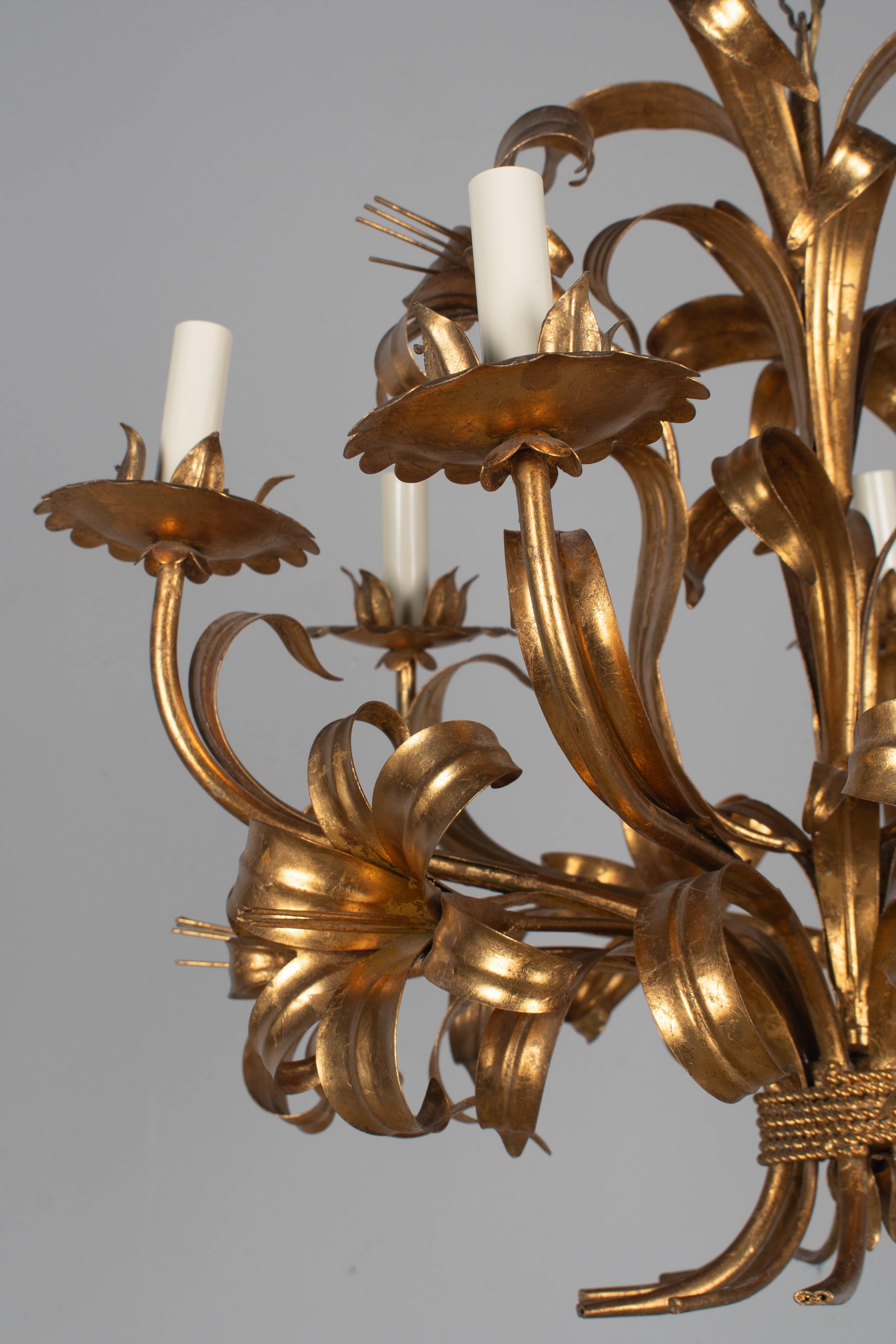 Italian Gilt Tôle Chandelier in vendita 7