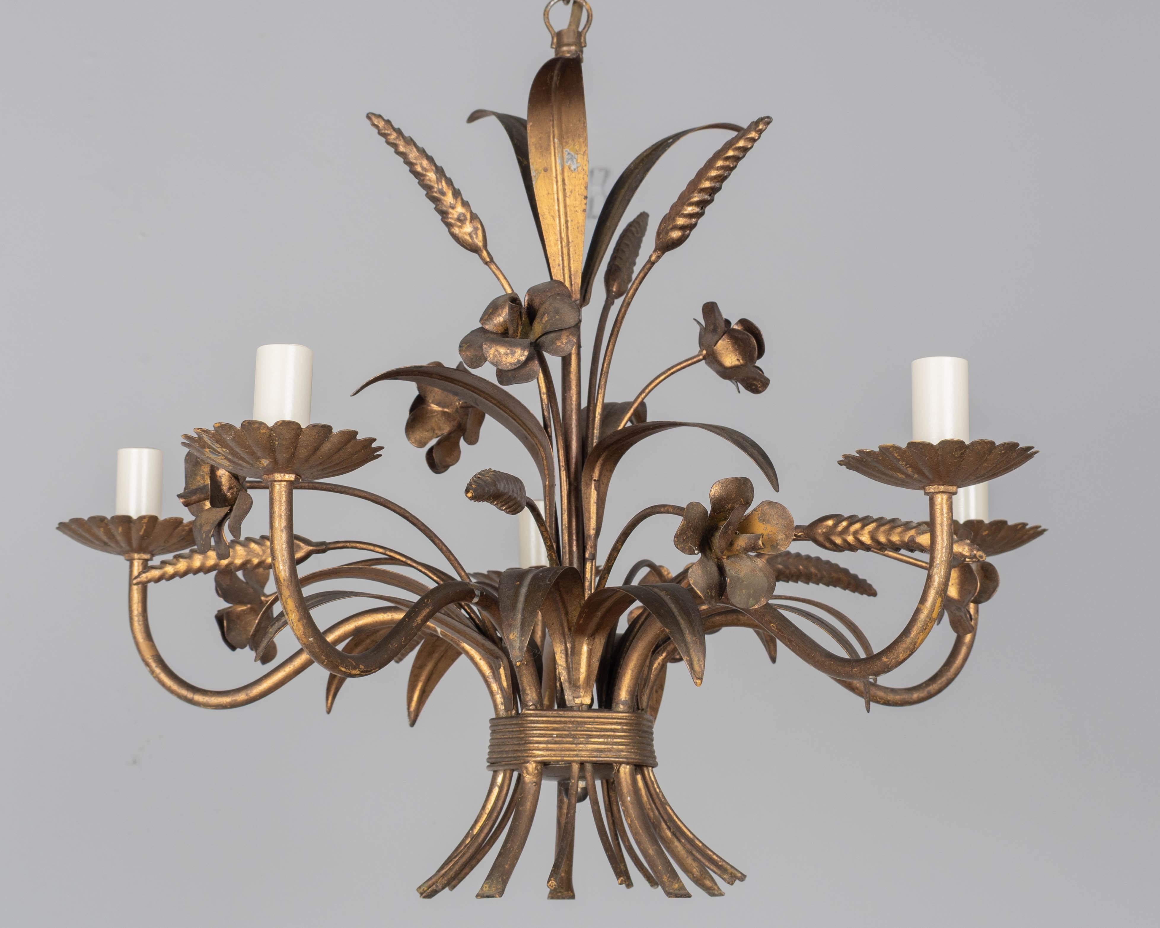 Italian Gilt Tôle Chandelier In Good Condition For Sale In Winter Park, FL
