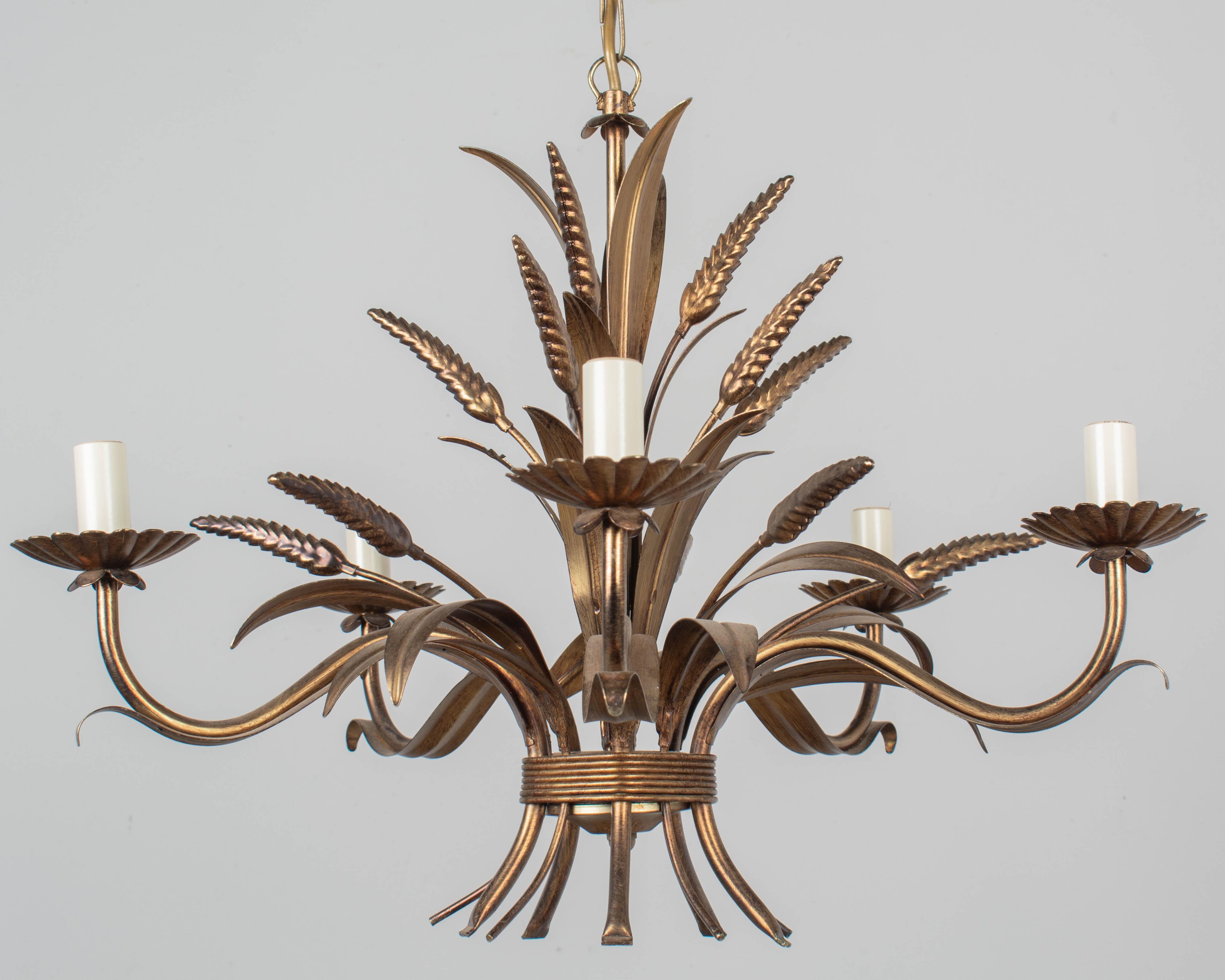 Italian Gilt Tole Sheaf of Wheat Chandelier In Good Condition For Sale In Winter Park, FL