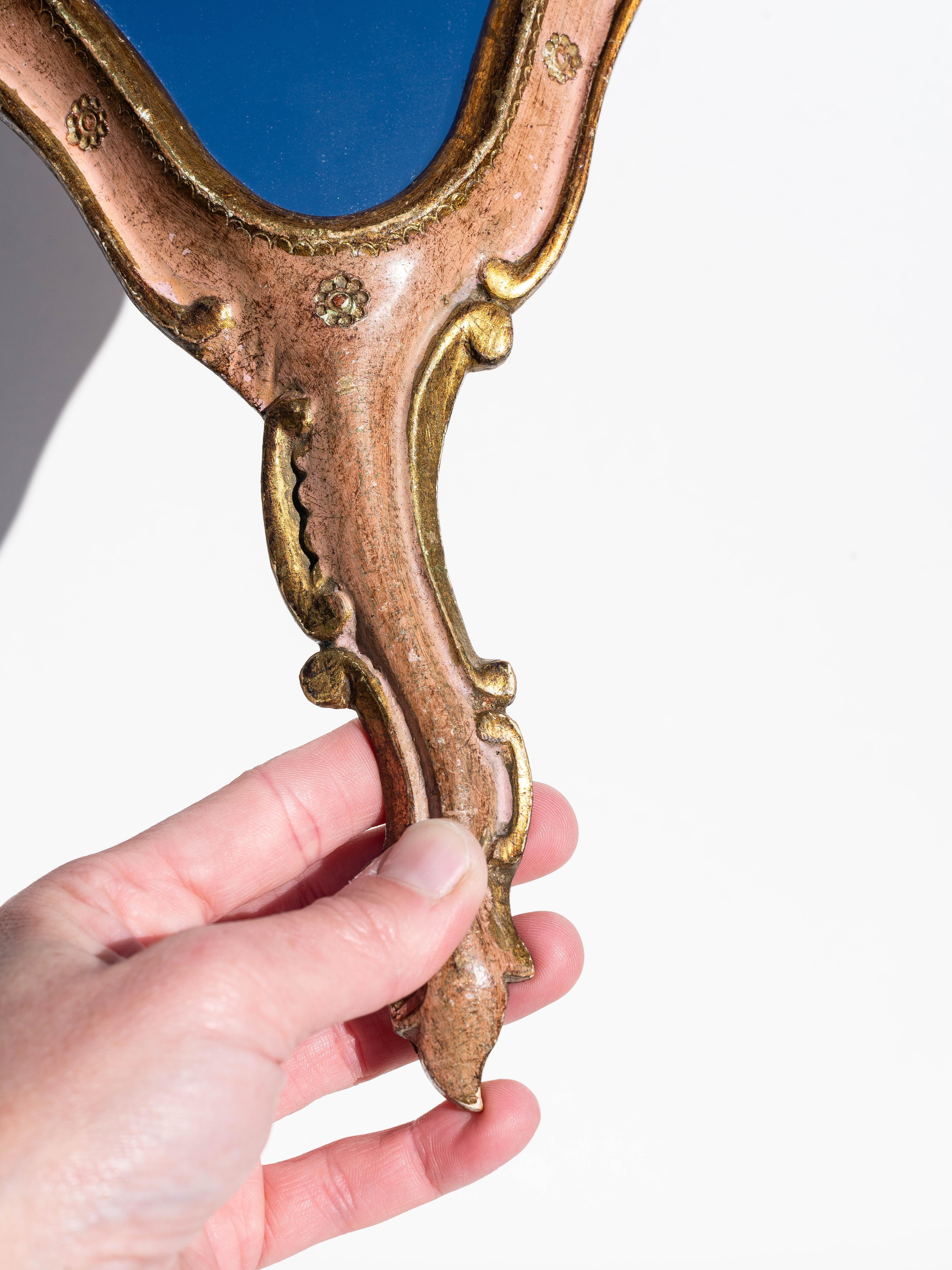 Miroir à main vénitien doré - Miroir de courtoisie Florentine - Italie 1940s en vente 4
