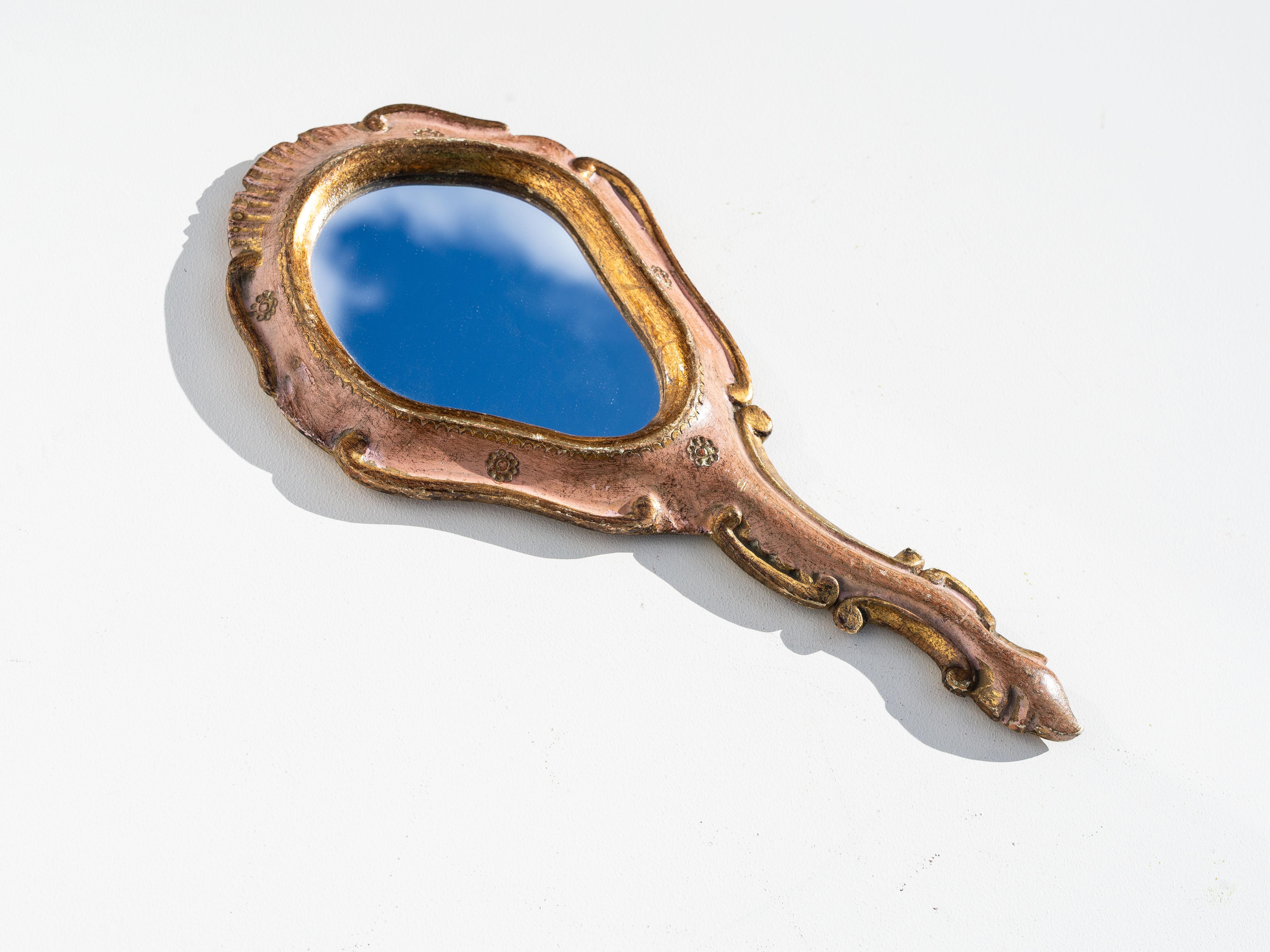 20ième siècle Miroir à main vénitien doré - Miroir de courtoisie Florentine - Italie 1940s en vente
