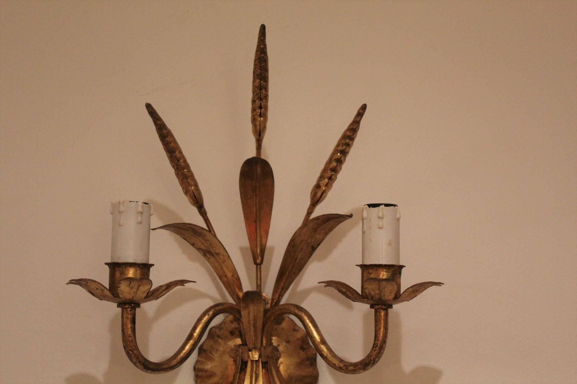Italian Gilt Wall Lights Set of 8 In Good Condition In Cranbrook, Kent