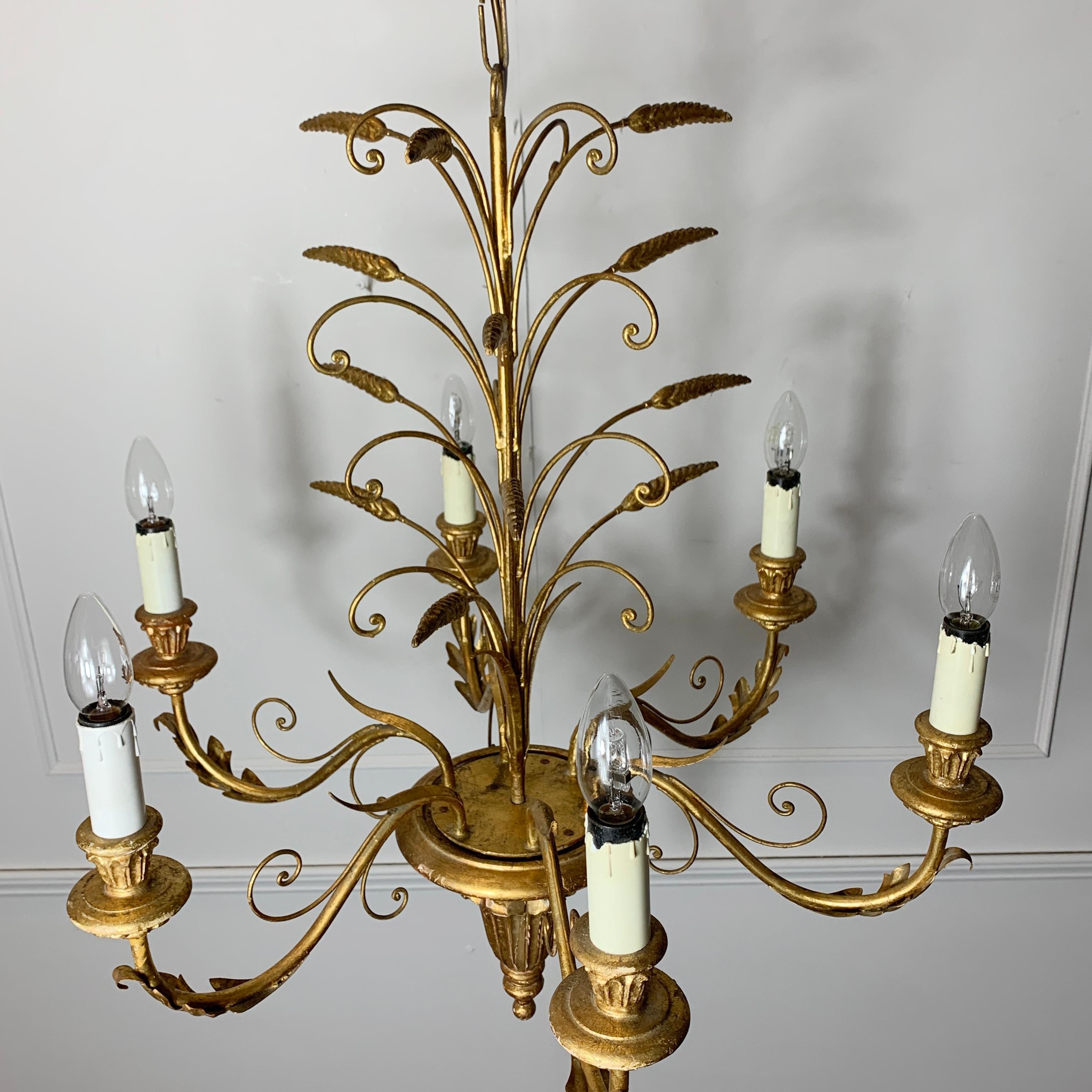 Metallo Lampadario italiano a covoni di grano in oro, anni '60 in vendita
