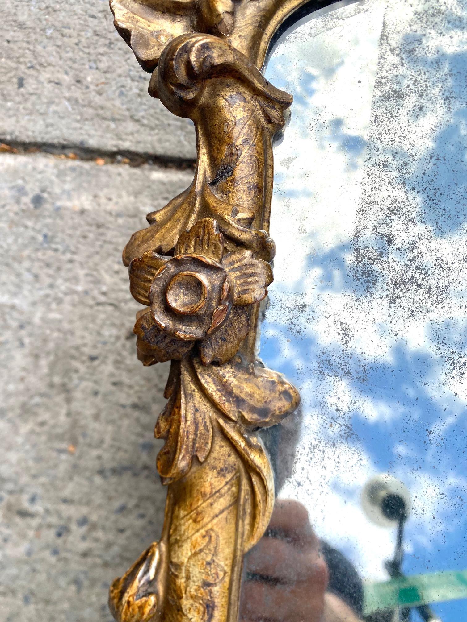 Specchio in legno dorato italiano in vendita 1