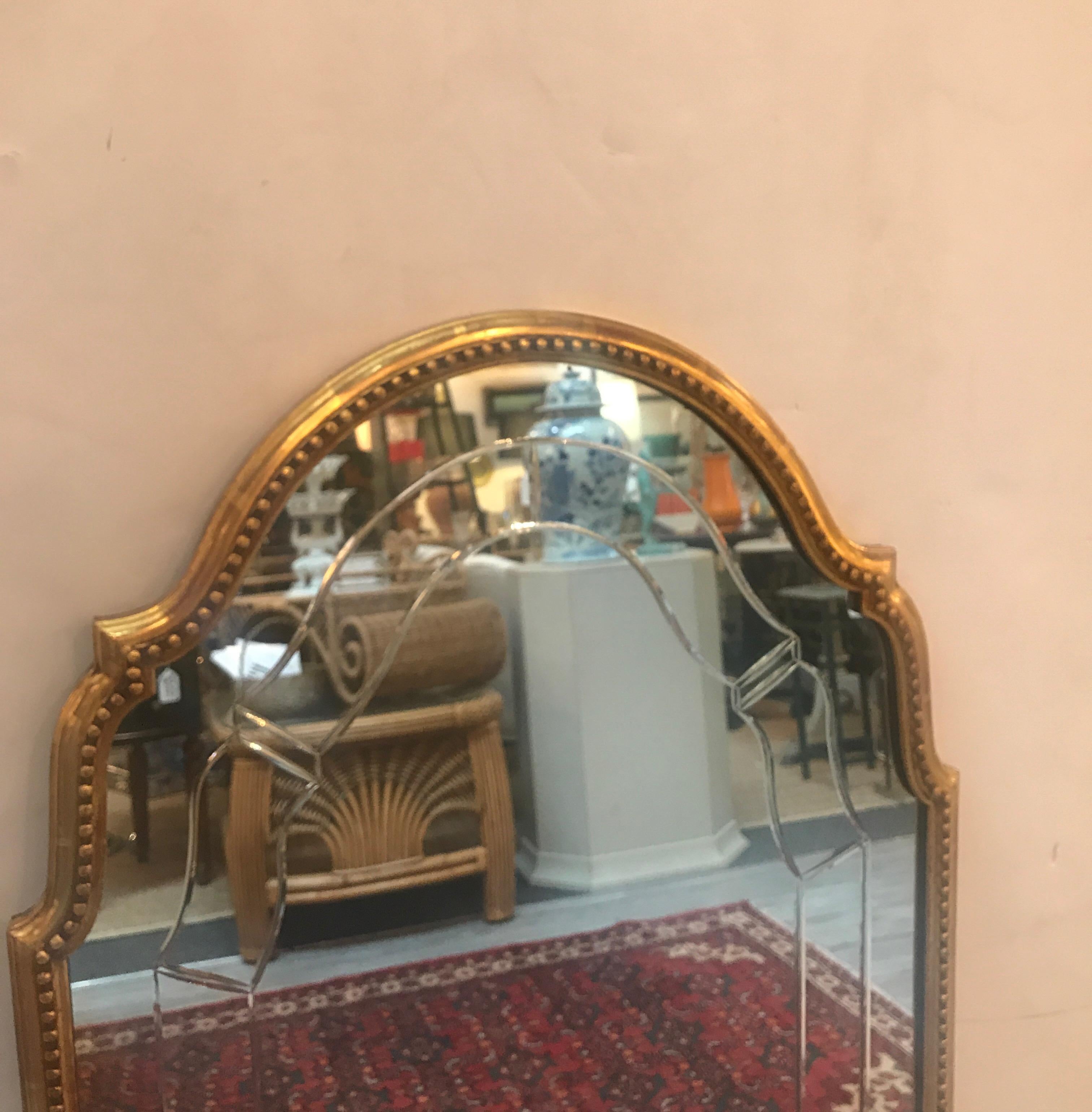 Italian Giltwood Mirror with Engraved Glass In Good Condition In Lambertville, NJ
