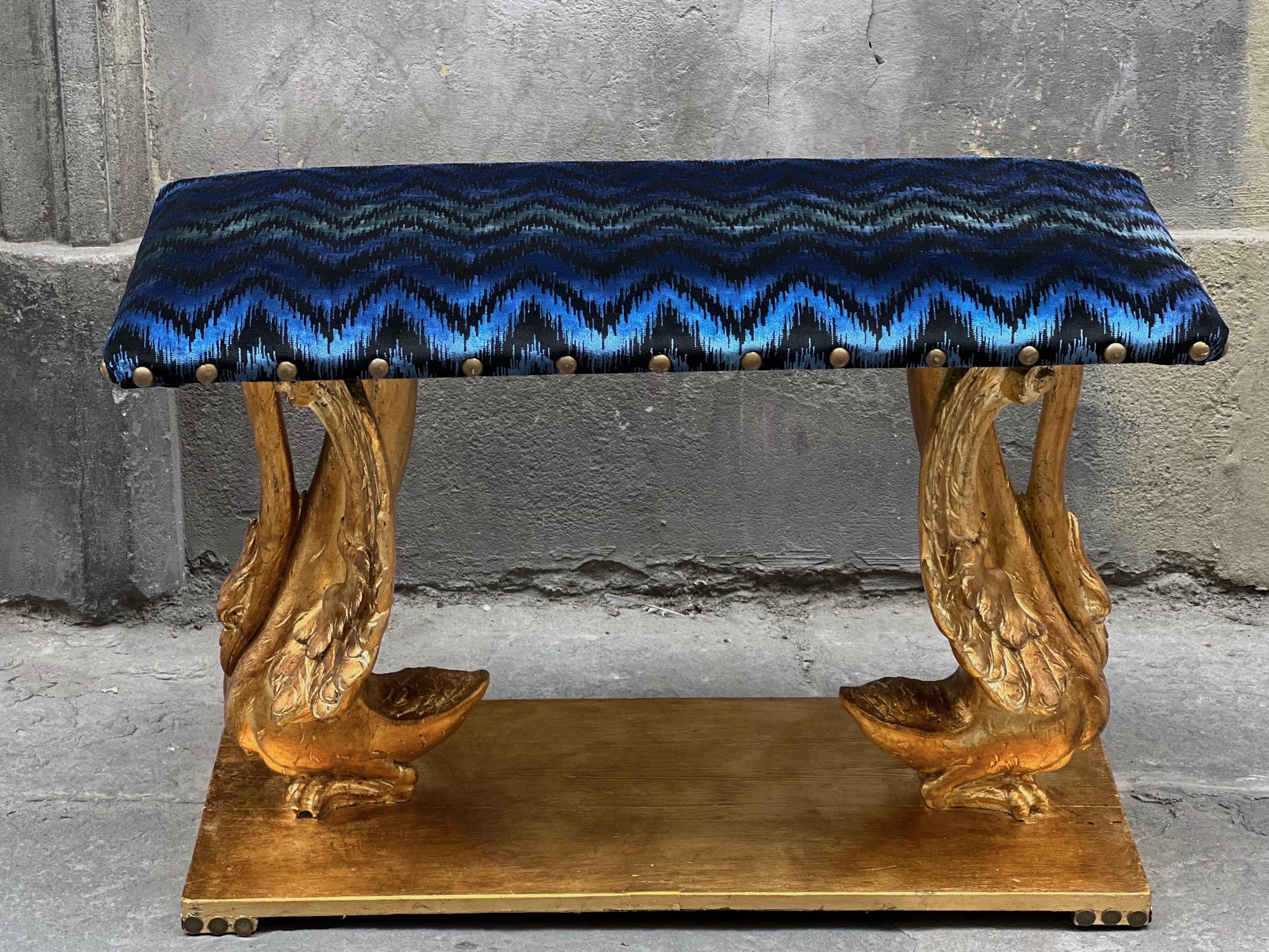 Italian Gilt Wood Swans Bench, Renaissance Style, Early '900 In Good Condition In Florence, IT