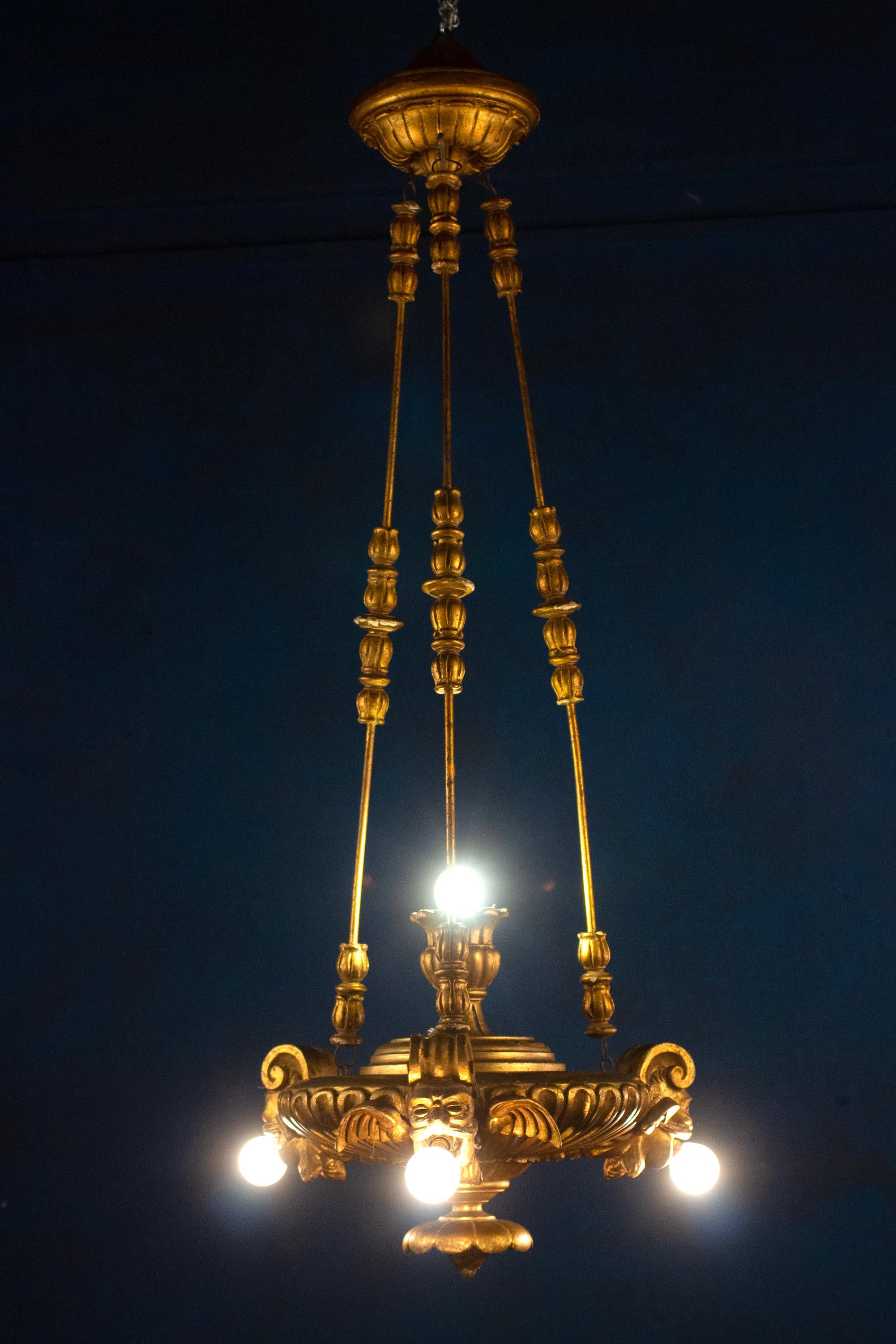 Italian Gilt- Wood Unusual  Lantern or Chandelier, 1930 In Good Condition For Sale In Rome, IT