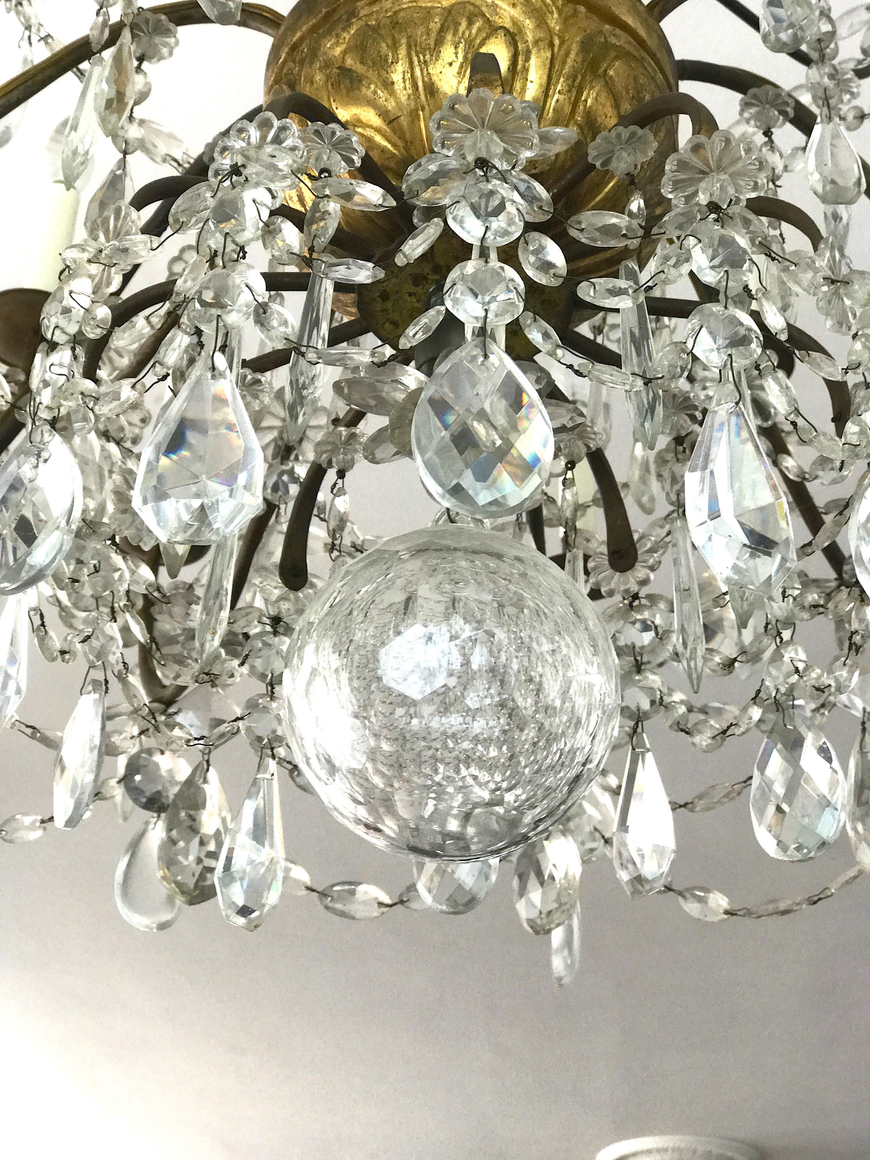 18th Century and Earlier Italian Giltwood and Crystal Chandelier 18th Century Great Beauty