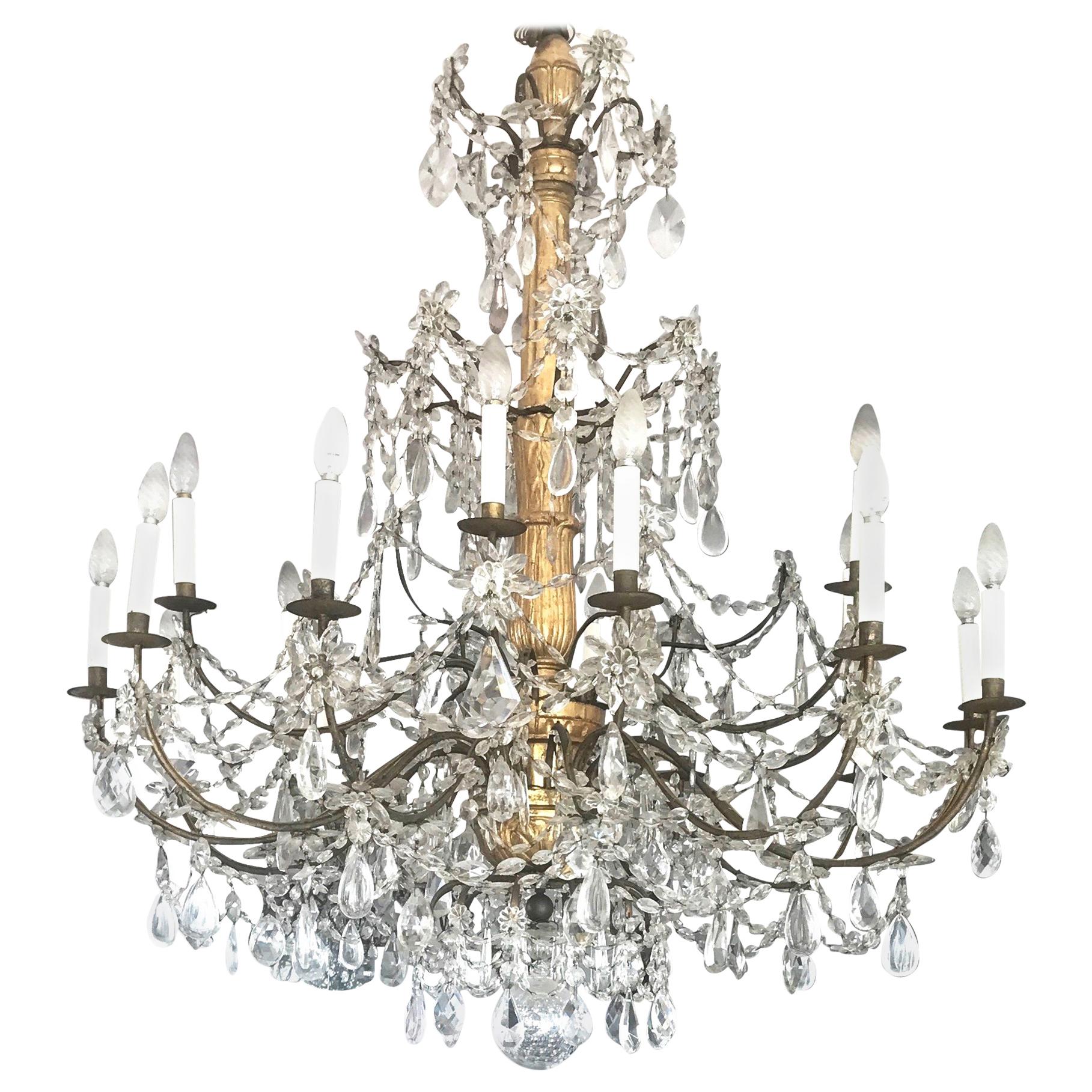 Italian Giltwood and Crystal Chandelier 18th Century Great Beauty
