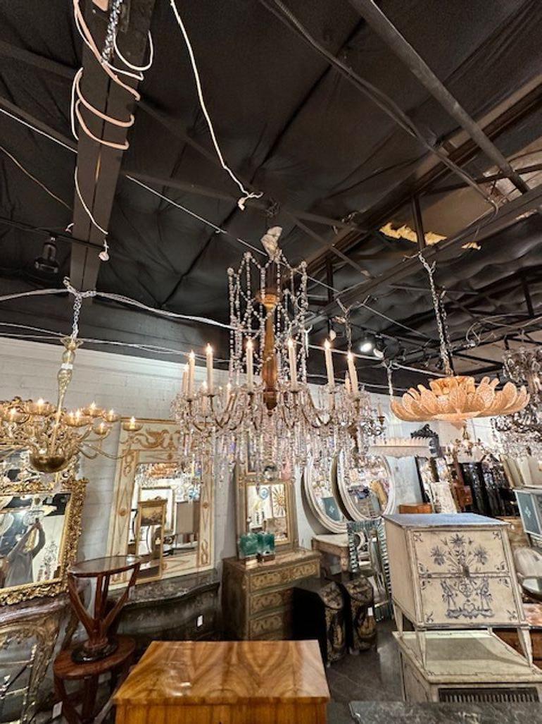 Italian Giltwood and Crystal Chandelier In Good Condition For Sale In Dallas, TX