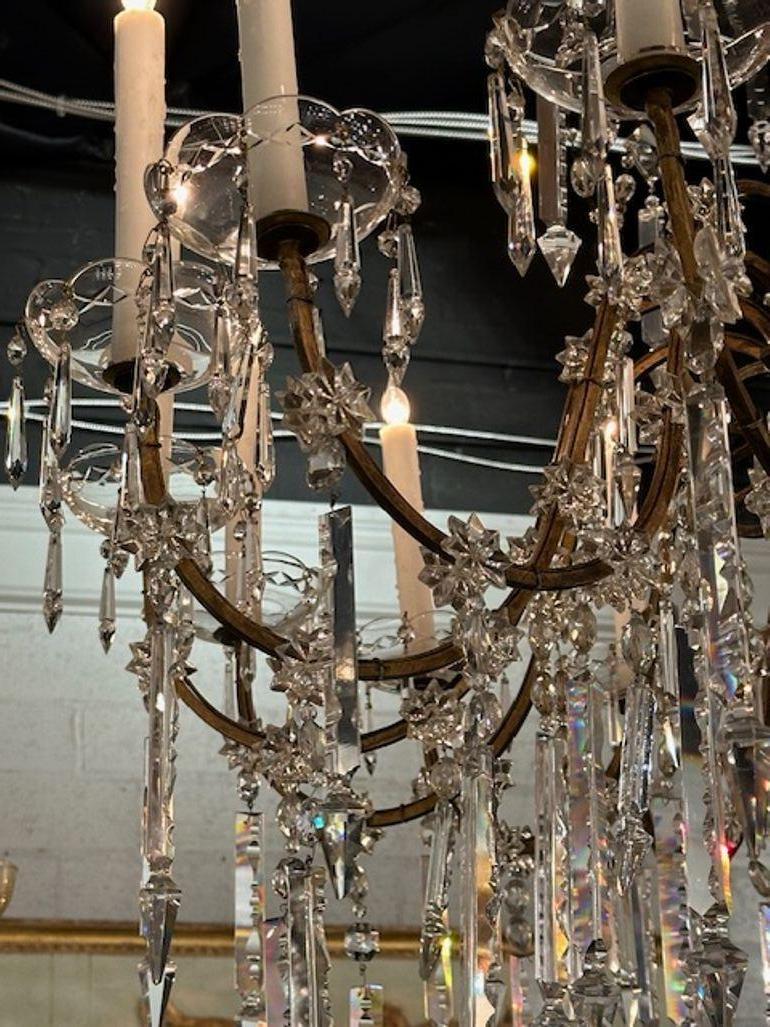 Italian Giltwood and Crystal Chandelier For Sale 1