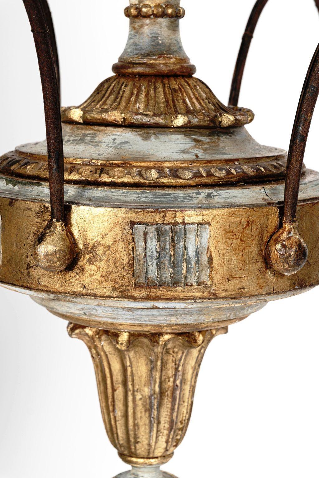 Italian Giltwood and Painted Six-Arm Chandelier For Sale 7