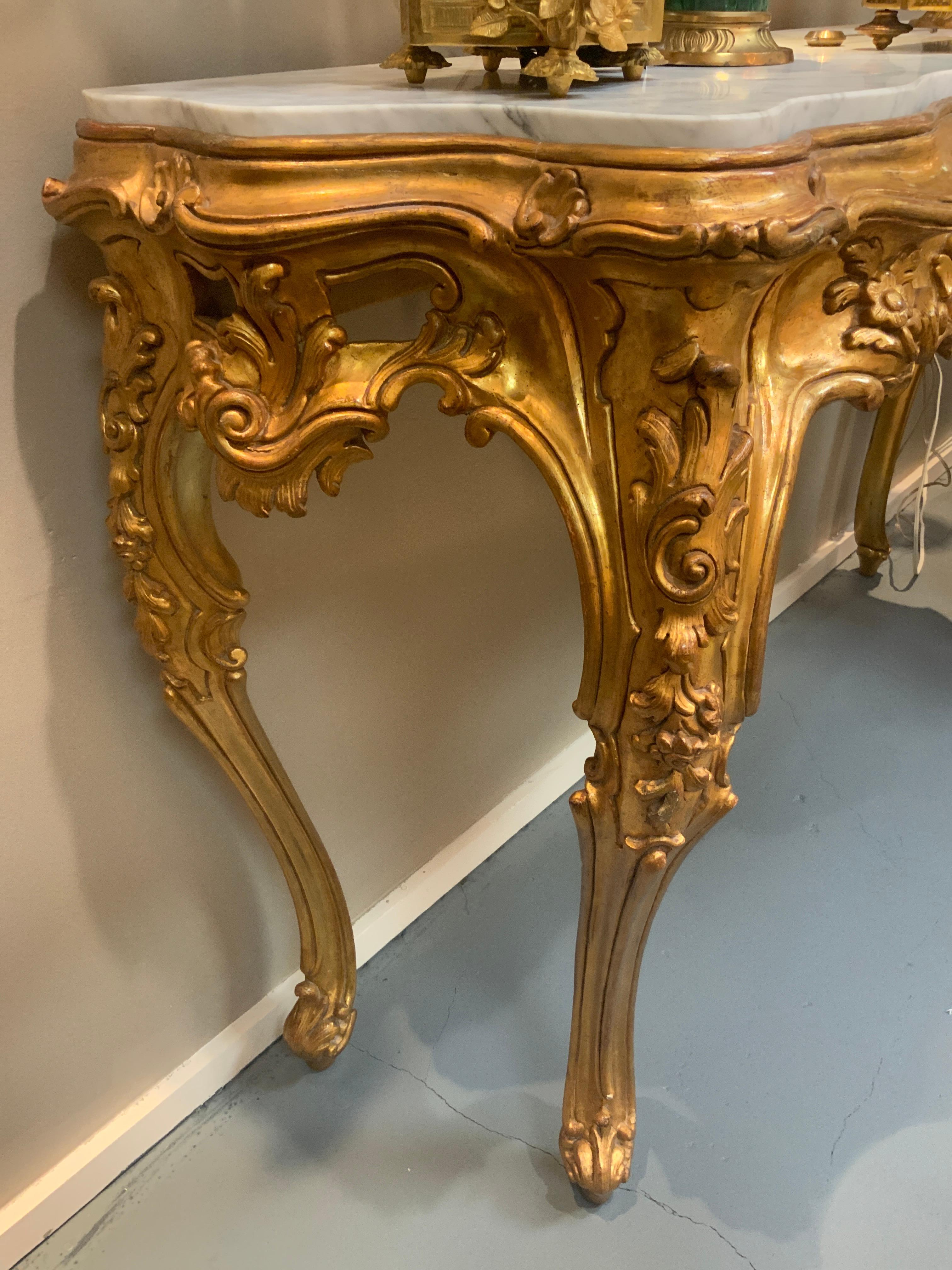 Italian Giltwood and White Marble-Top Console Table with Scrolls /Floral Motif For Sale 4