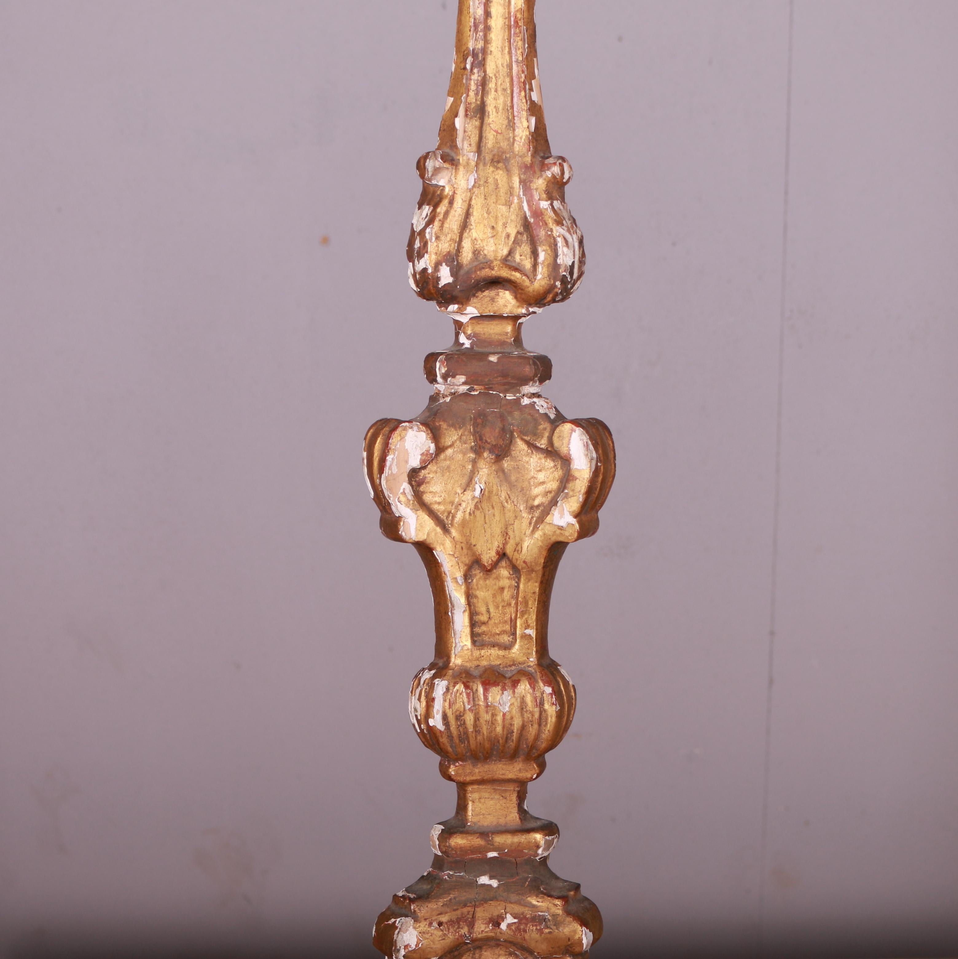 Italian Giltwood Candle Holder In Good Condition In Leamington Spa, Warwickshire