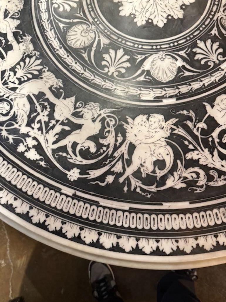 Table centrale en bois doré italien en vente 1
