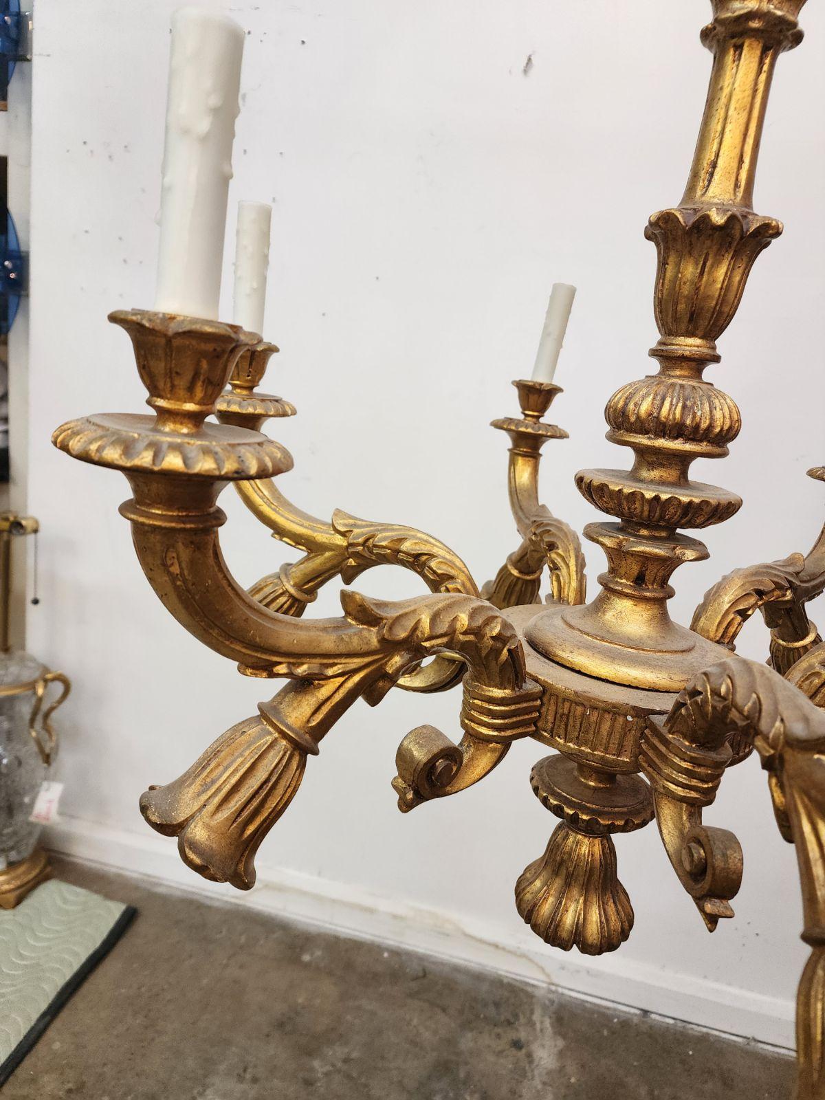 Italian Giltwood Chandelier  In Excellent Condition For Sale In Dallas, TX
