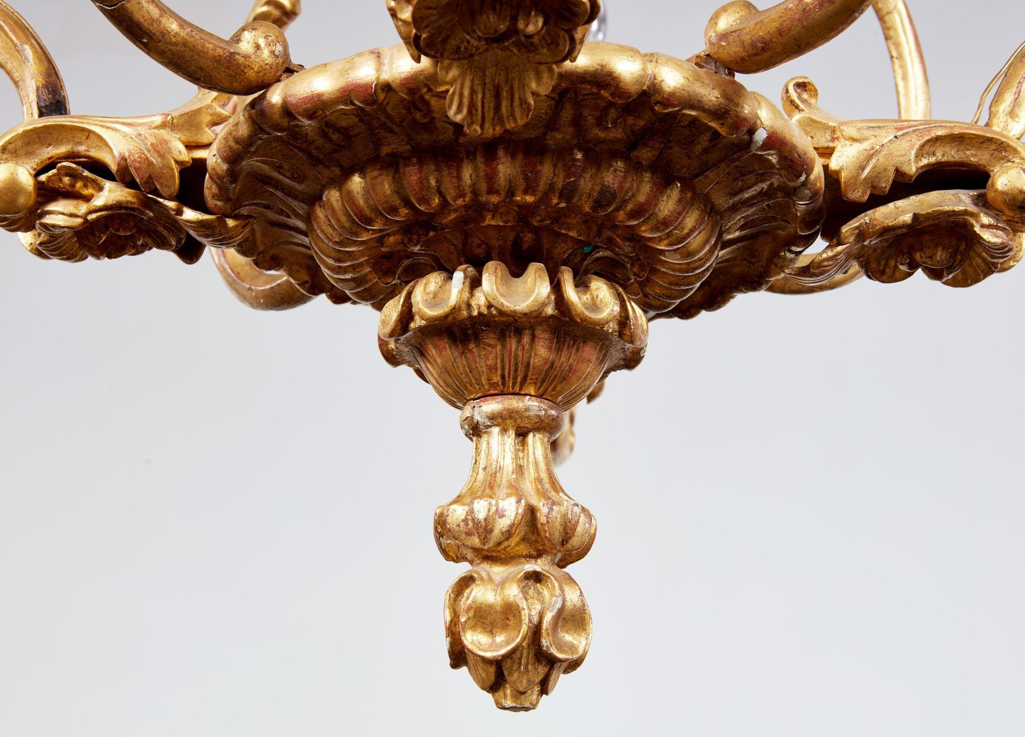 Italian Giltwood Chandelier For Sale 1