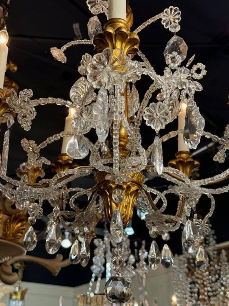 Cristallo Lampadario italiano in legno dorato di Genova in vendita