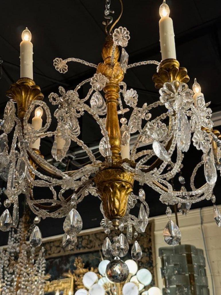 Lampadario italiano in legno dorato di Genova in vendita 1