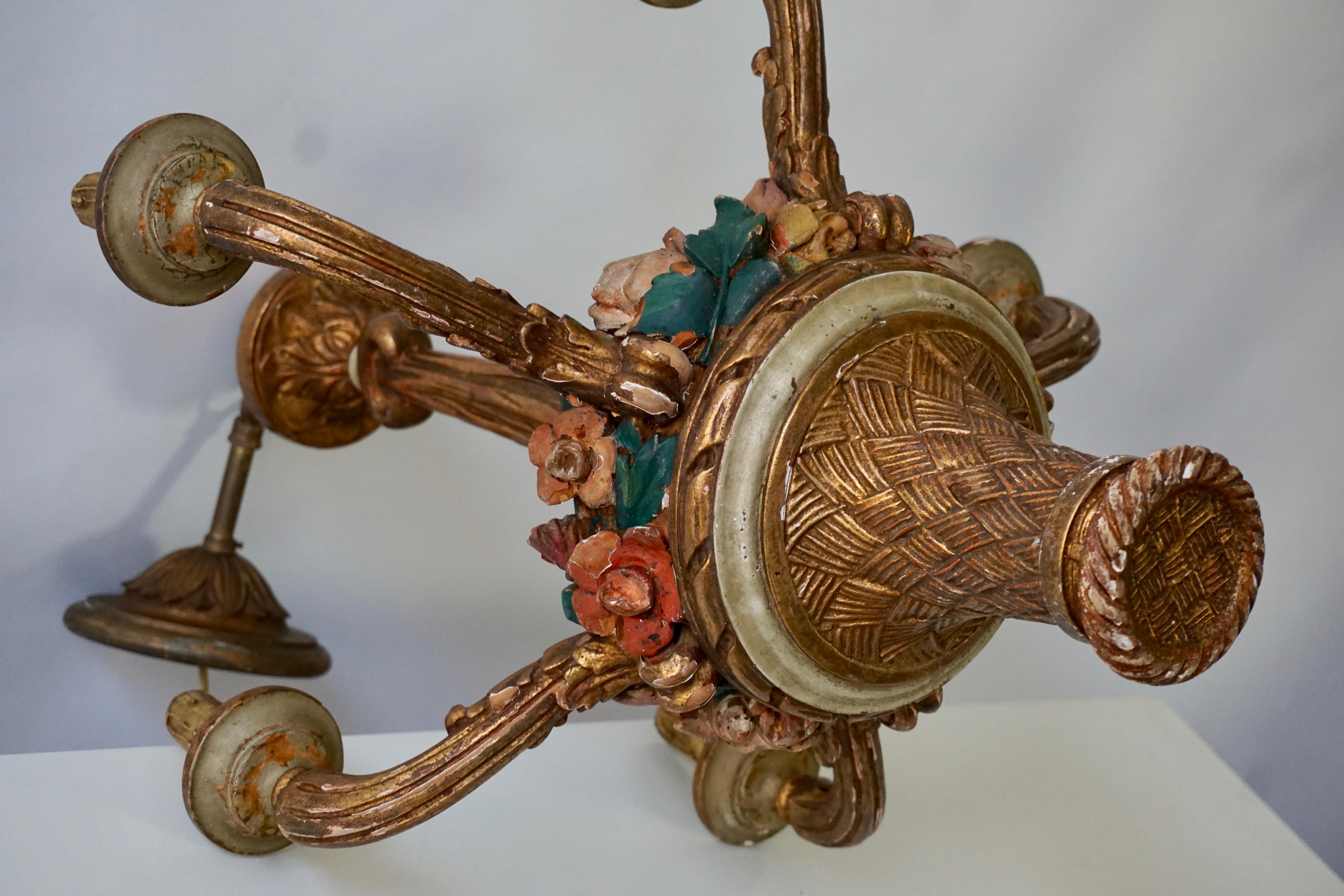 Italian Giltwood Chandelier with Flowers For Sale 11