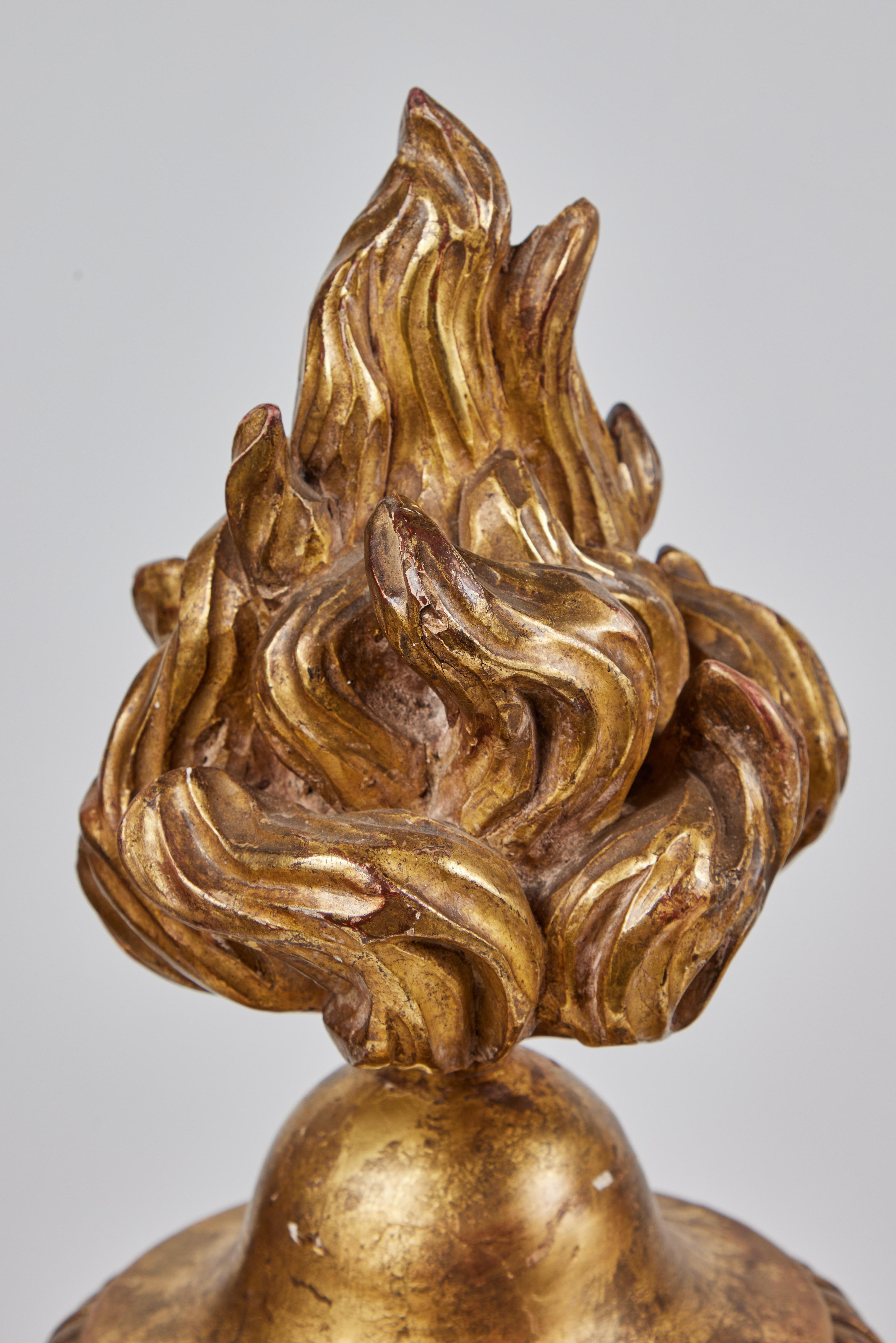 Italian, Giltwood Finials In Good Condition For Sale In Newport Beach, CA