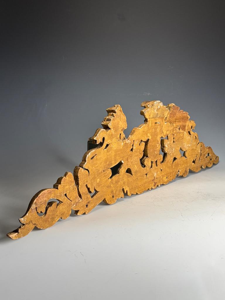 Frontón de León Italiano de Madera Dorada, Siglo XVIII - Decoración Antigua Tallada a Mano en venta 10