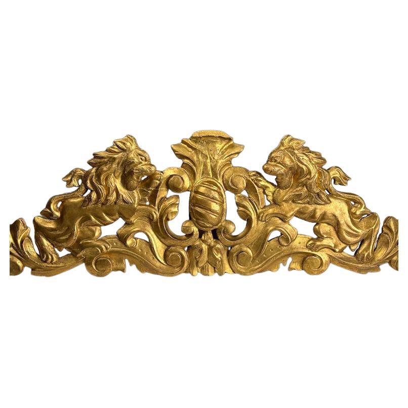 Italian Giltwood Lion Pediment, 18th Century – Hand-Carved Antique Décor For Sale