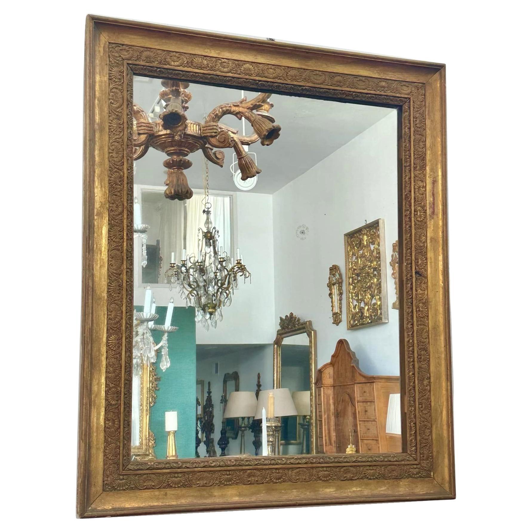 Espejo Italiano de Madera Dorada - Circa 1850