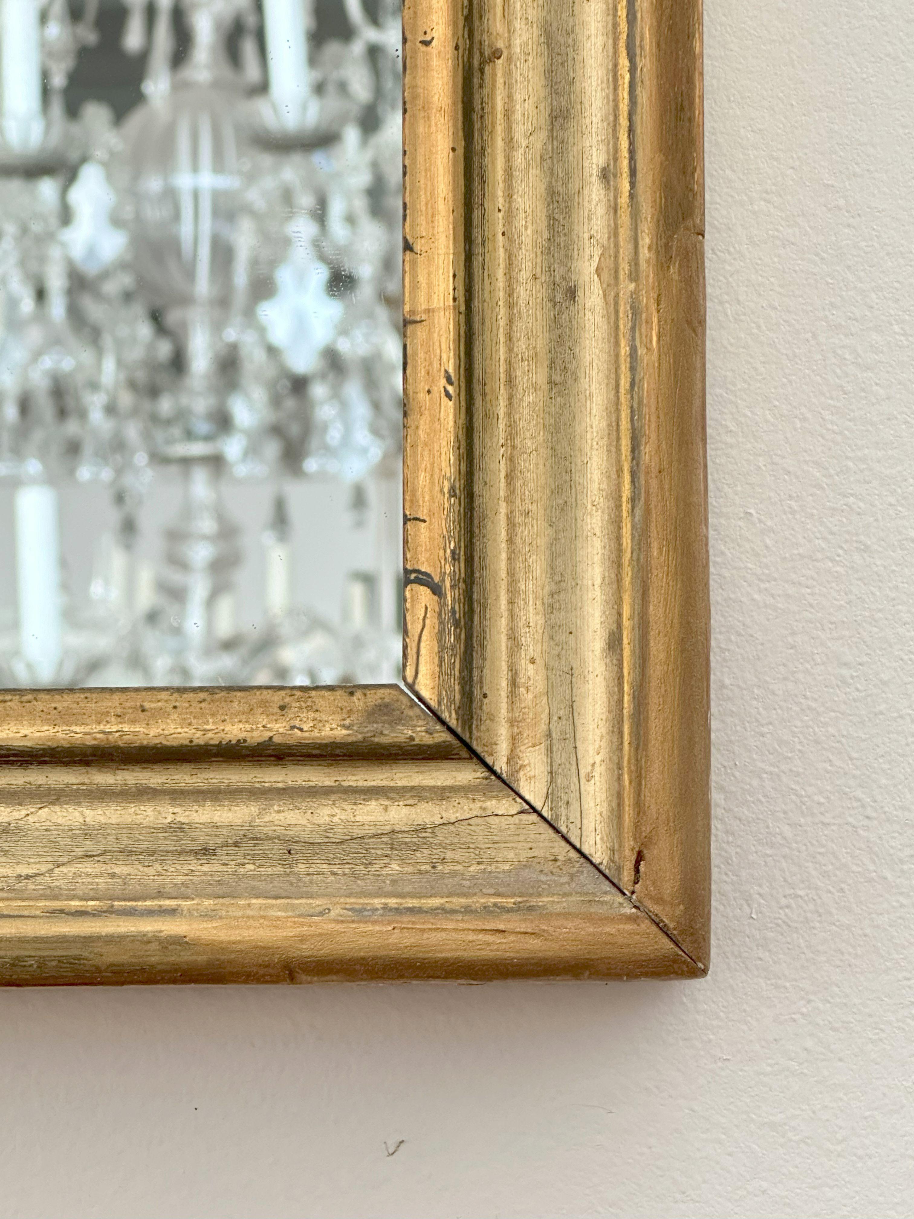 Piatto rettangolare con bordo in legno dorato modanato 