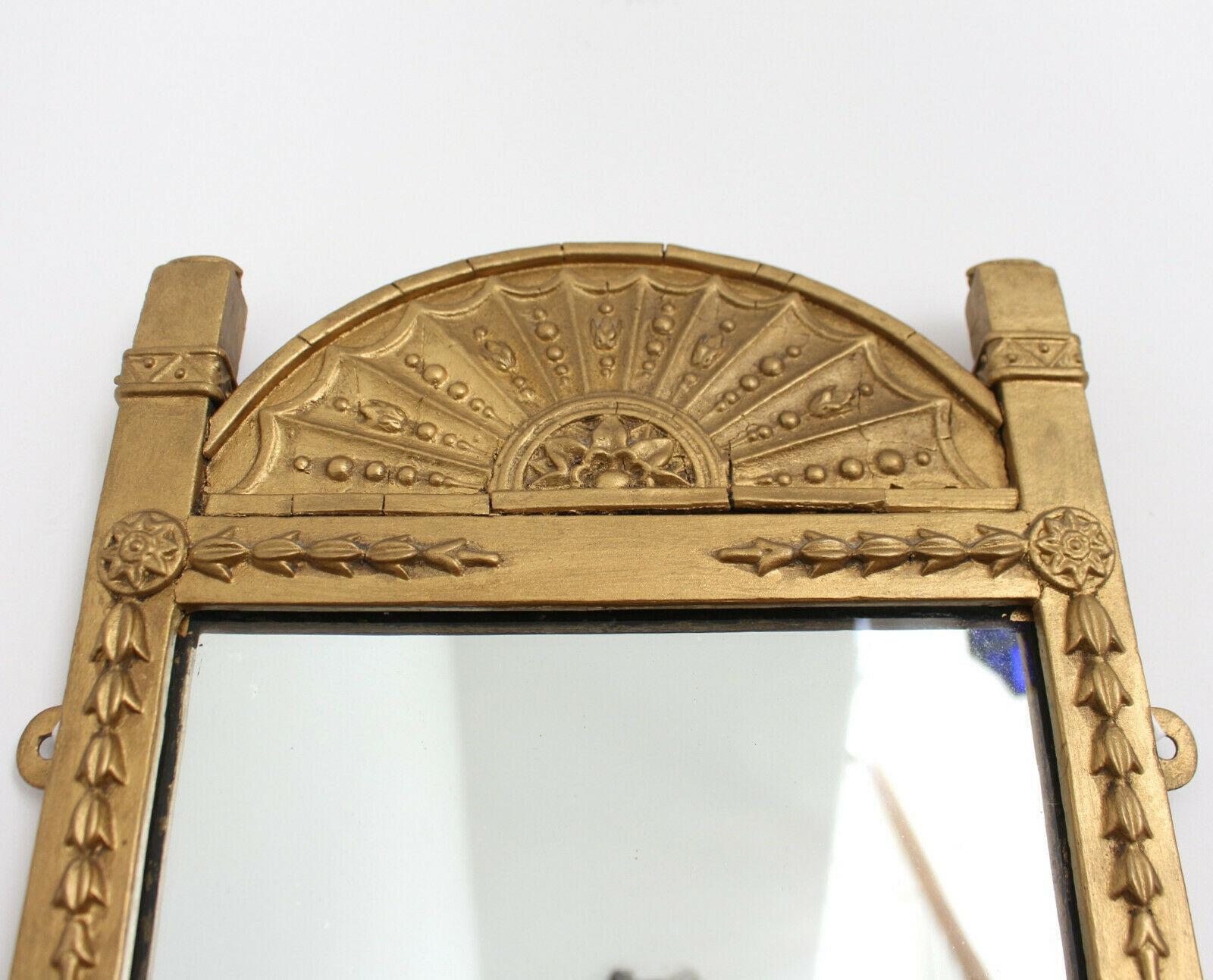 Italian Giltwood Mirror Hanging Shelves, 19th Century 2