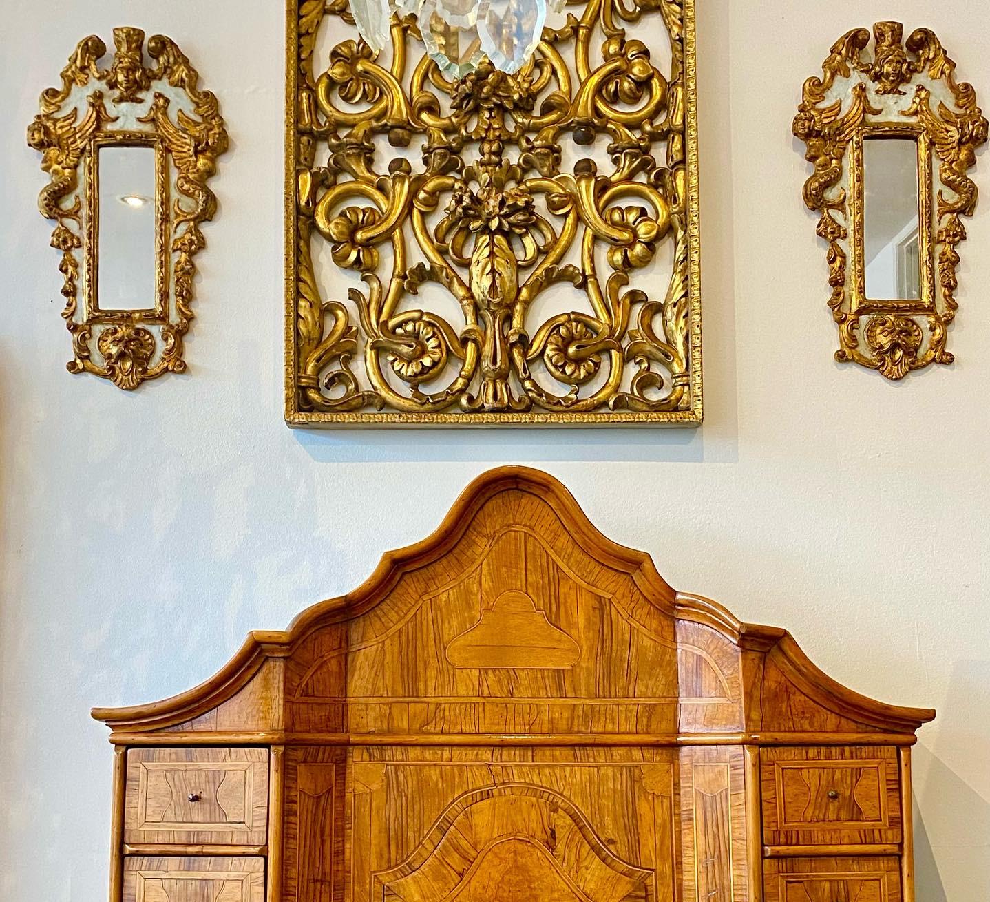 Pannello ornamentale per porta in legno dorato italiano - 1740 circa in vendita 1