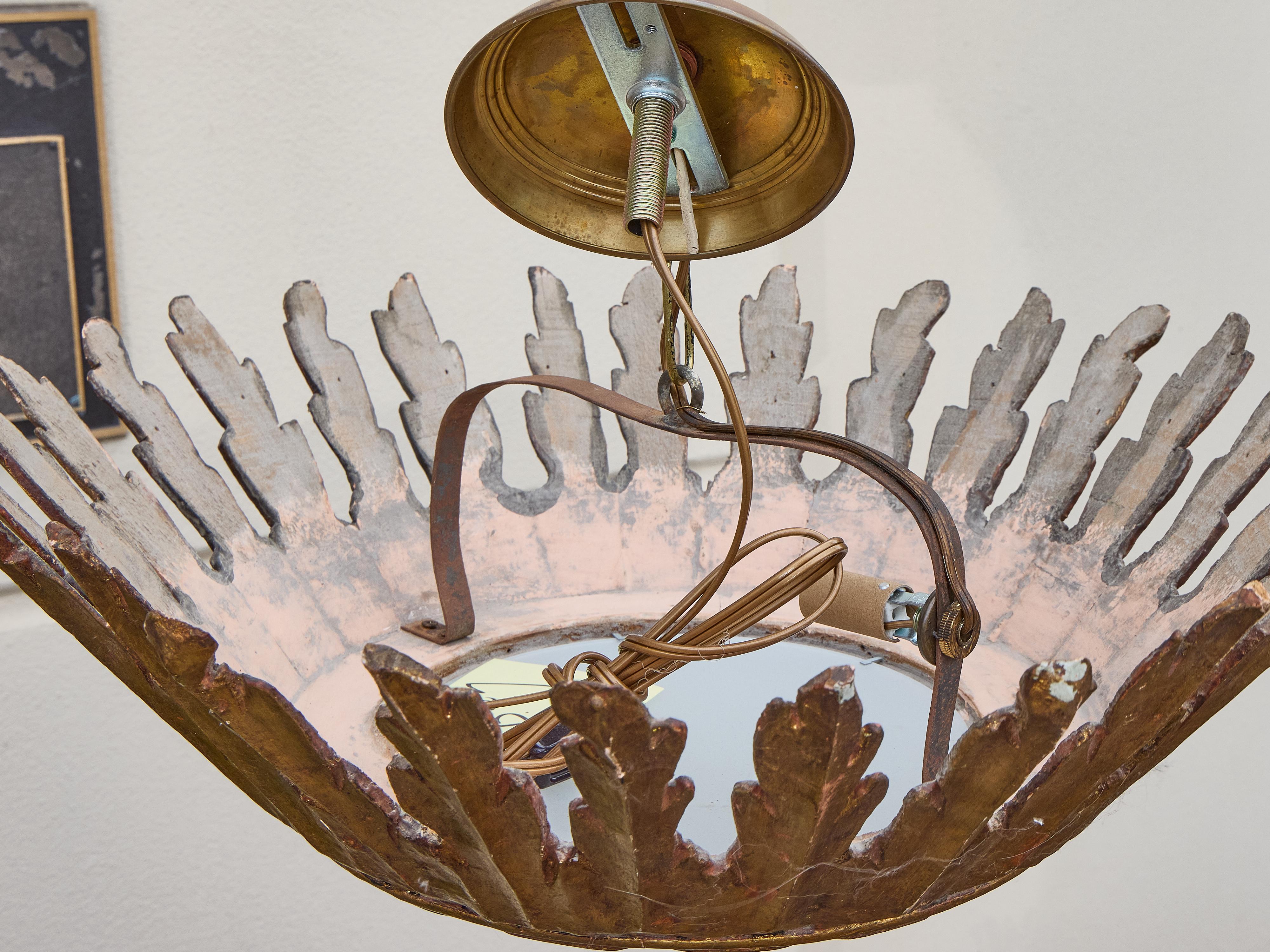 Carved Italian Giltwood Sunburst Chandelier with Frosted Glass Diffuser, circa 1930 For Sale