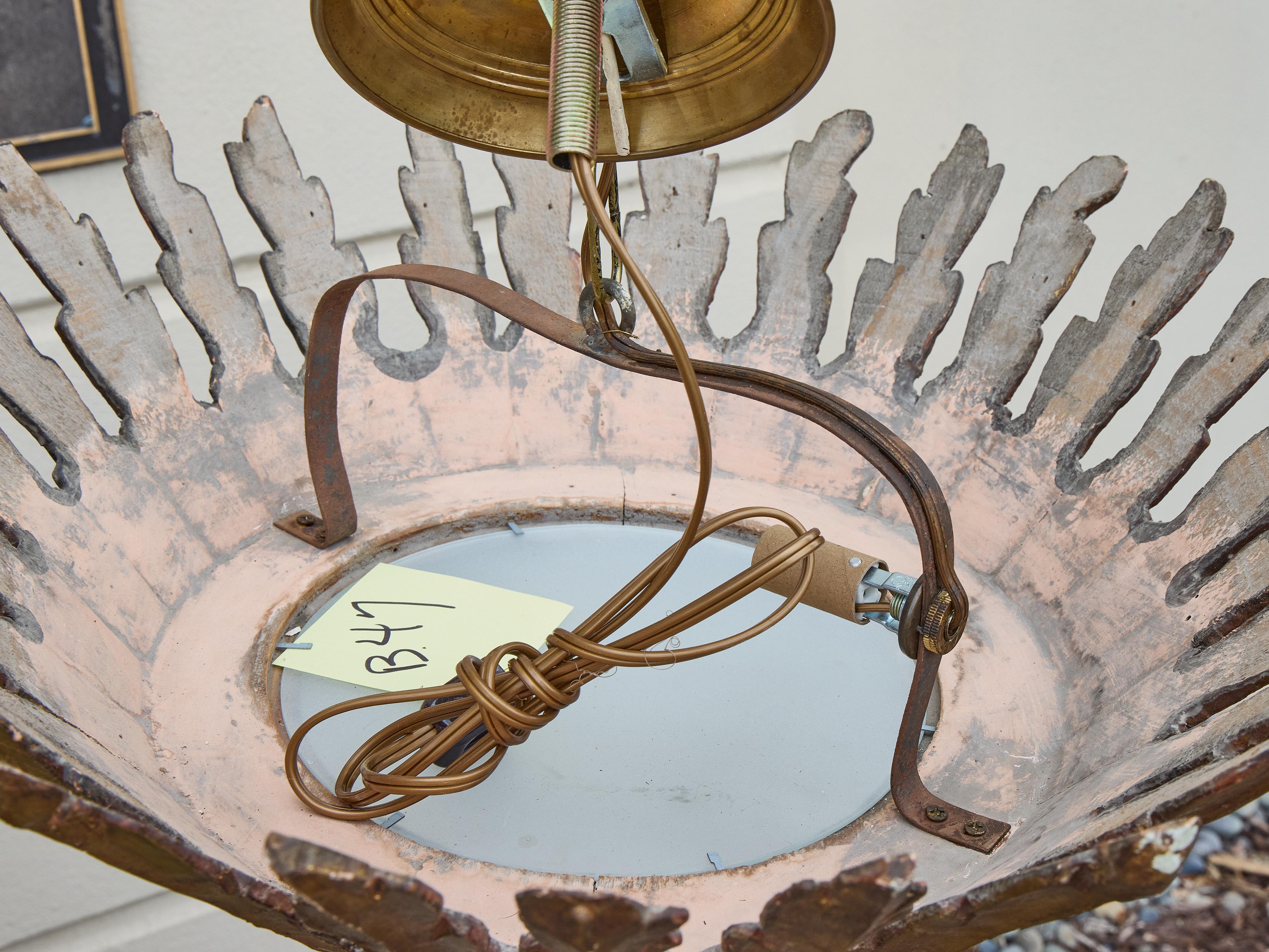 20th Century Italian Giltwood Sunburst Chandelier with Frosted Glass Diffuser, circa 1930 For Sale