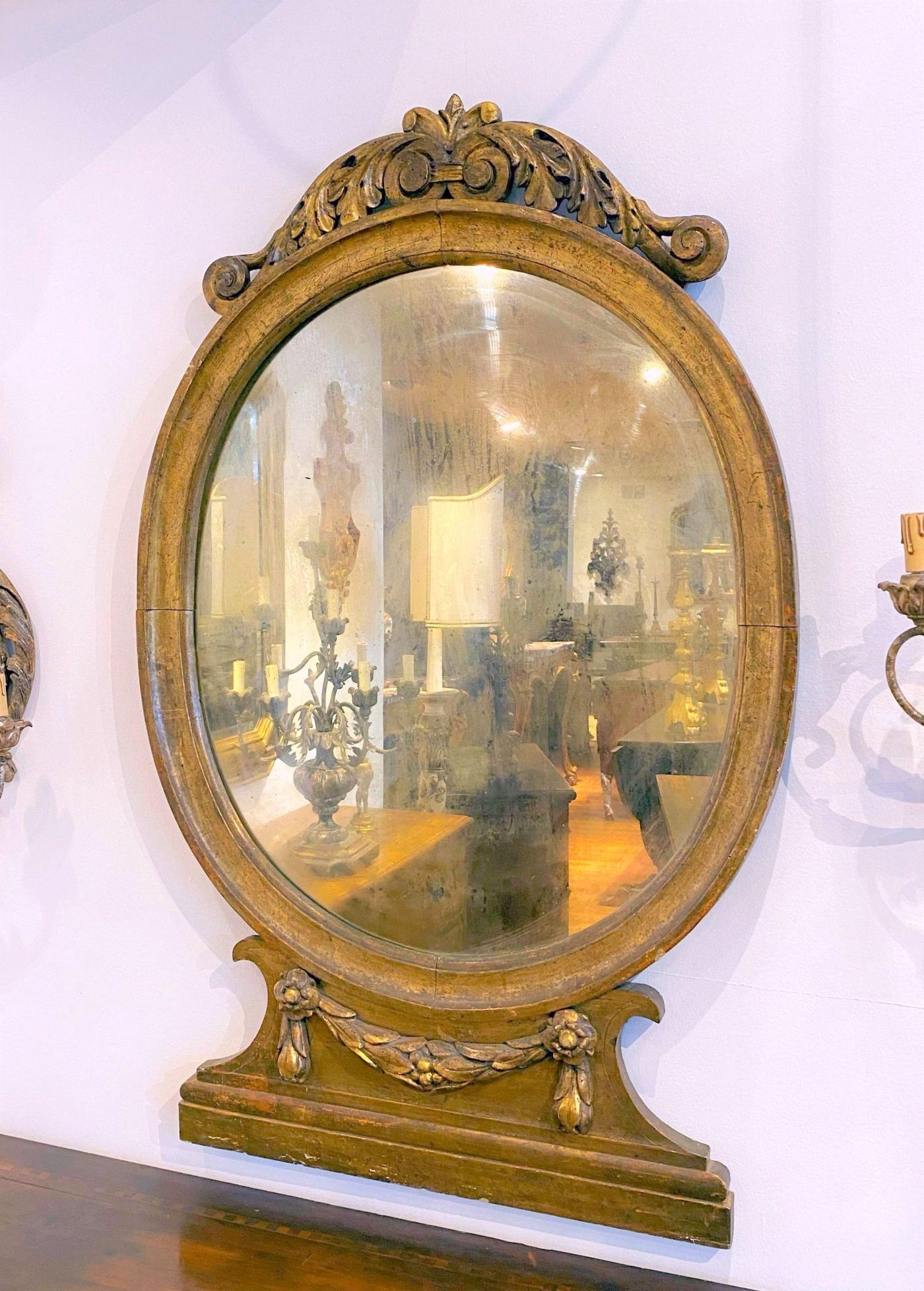 Italian Giltwood wall Mirror - Circa 1820 For Sale 2